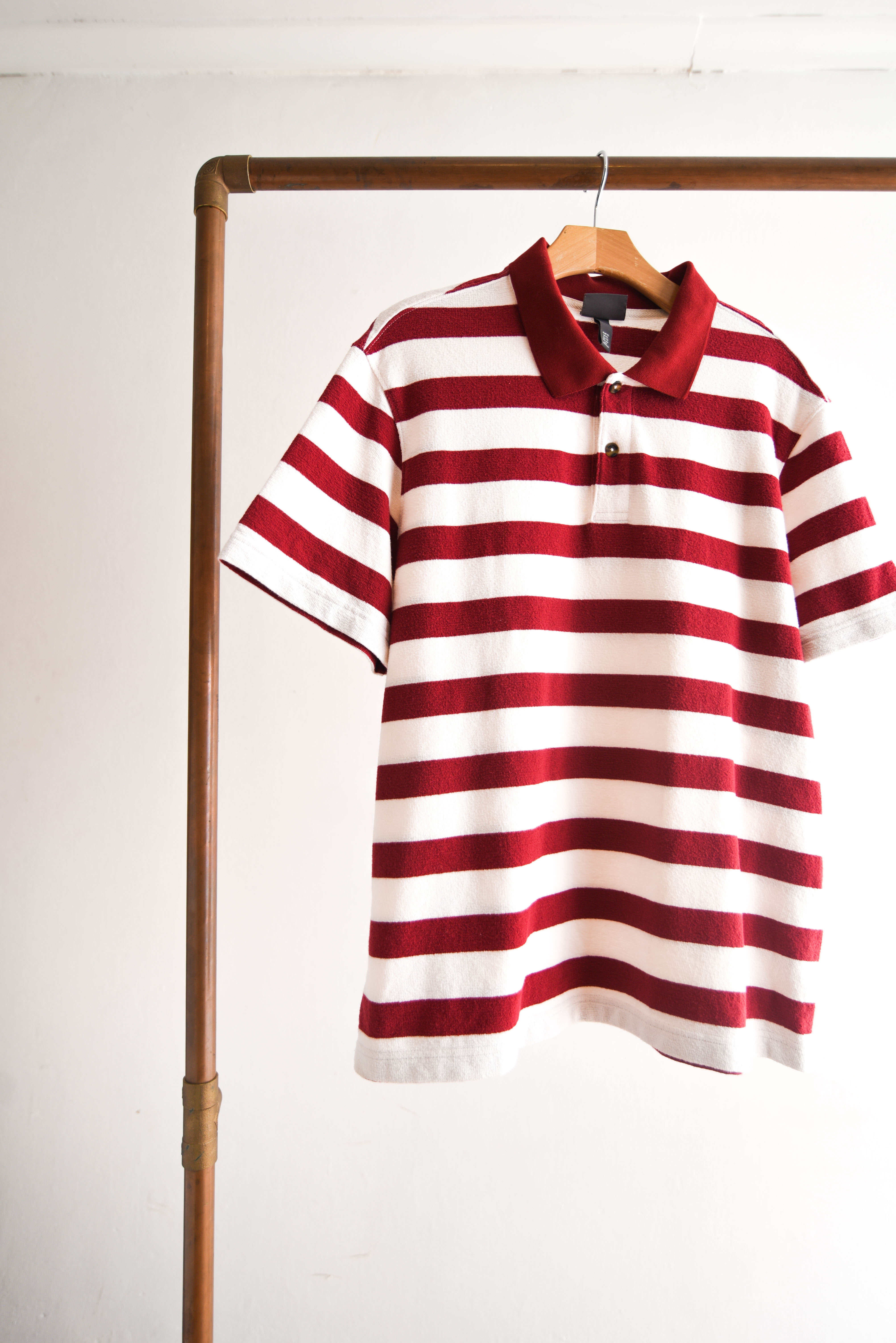 Polera marfil y rojo franjas