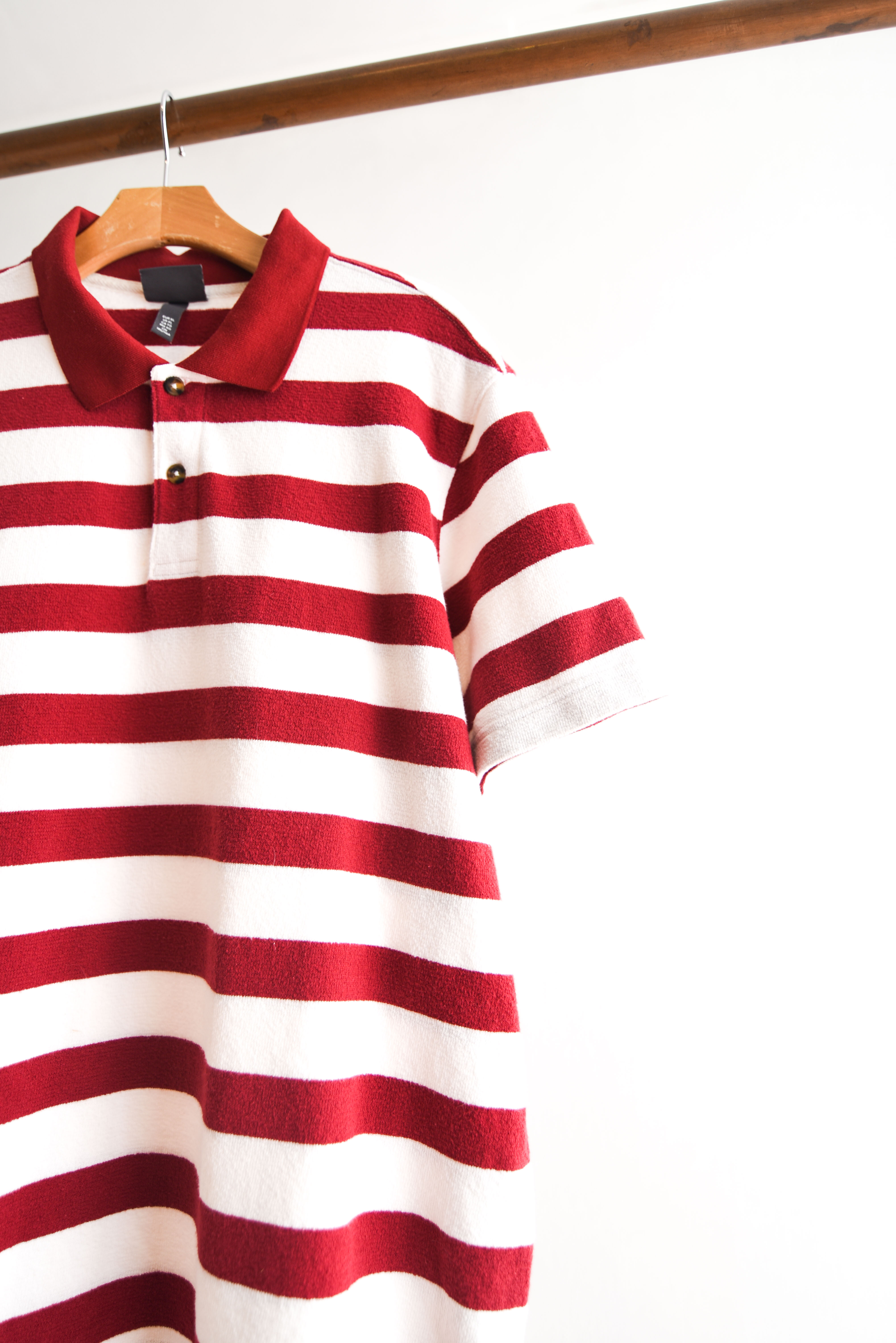 Polera marfil y rojo franjas