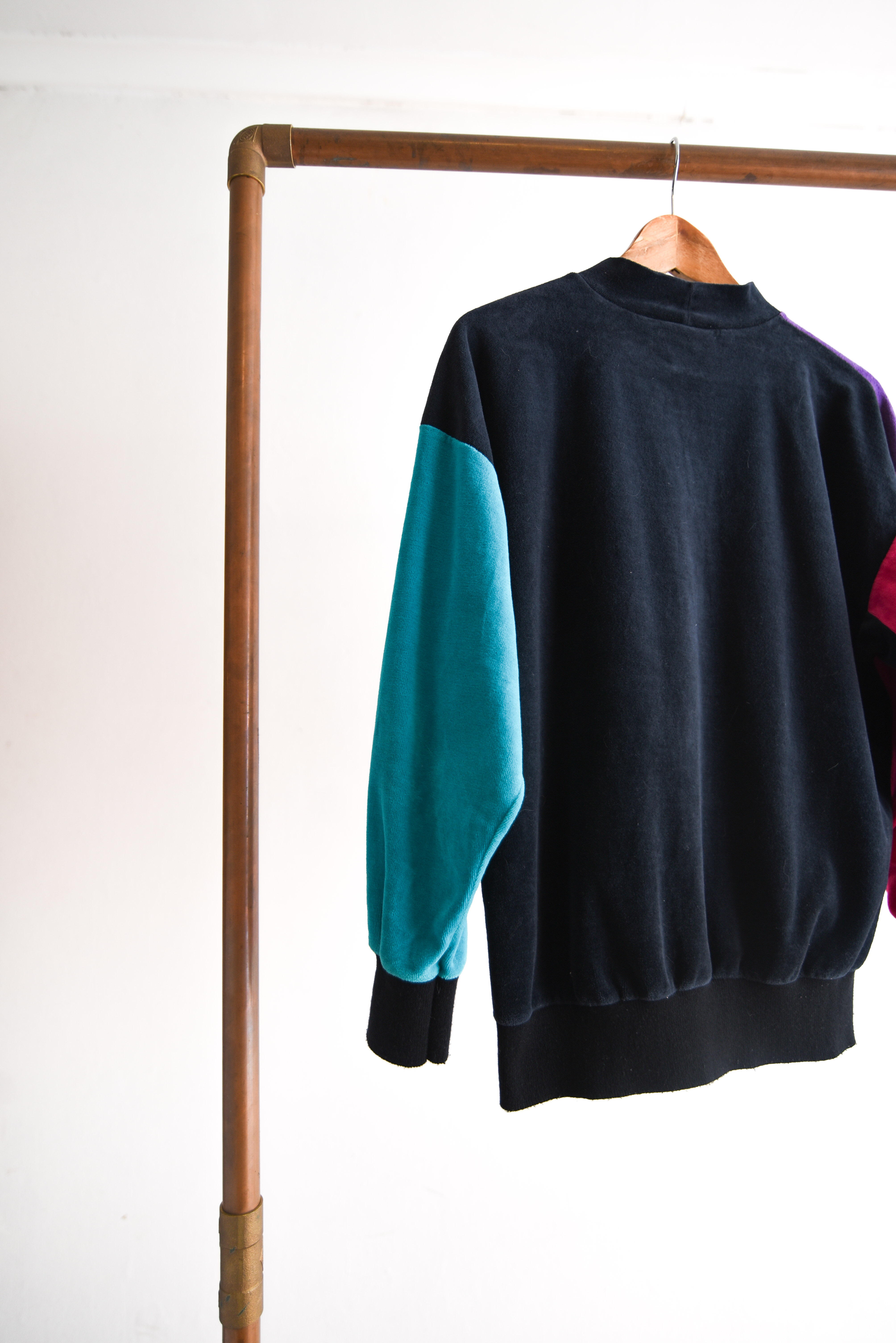 Polerón plush 80s multicolor