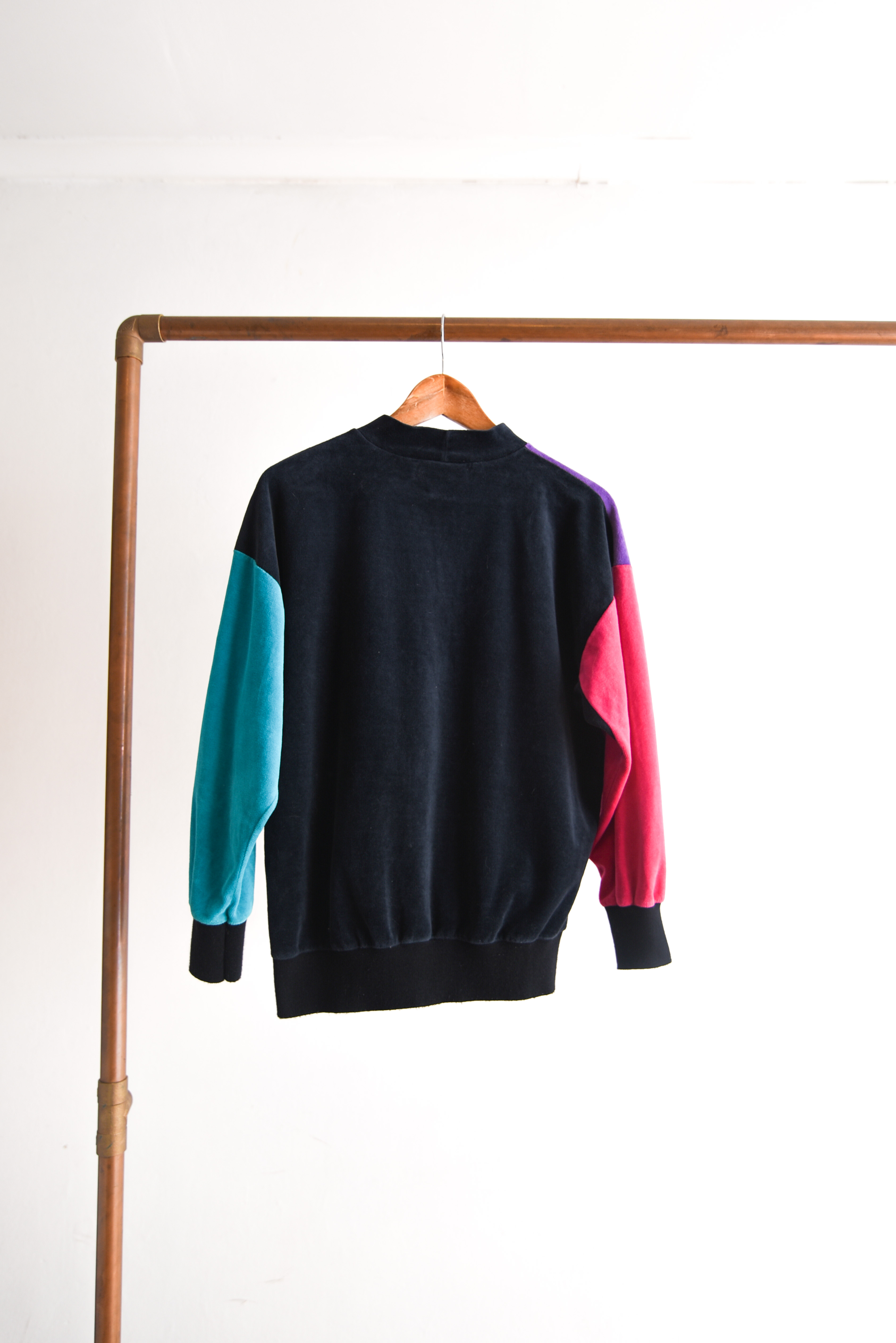 Polerón plush 80s multicolor