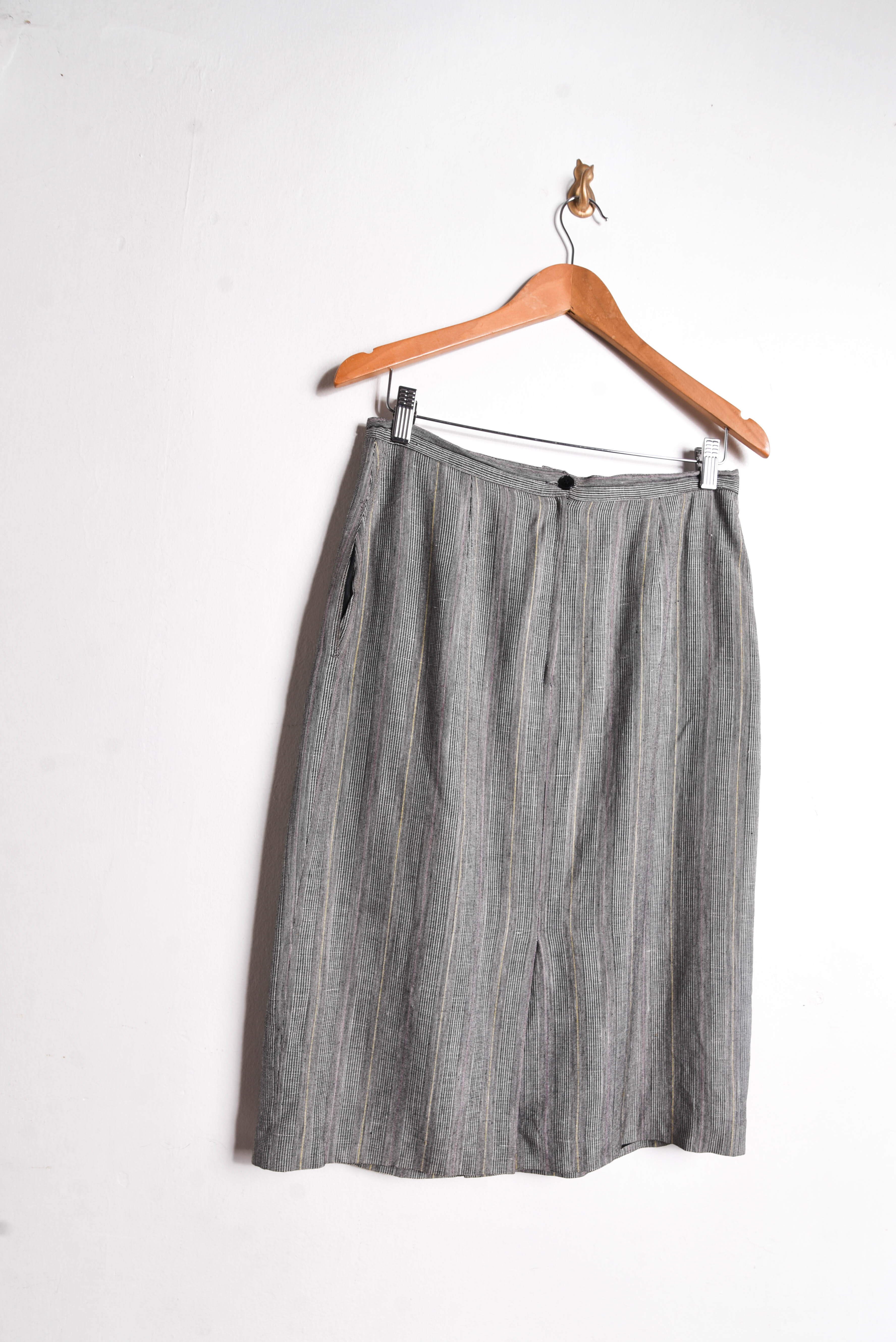 Falda gris rayada 80s