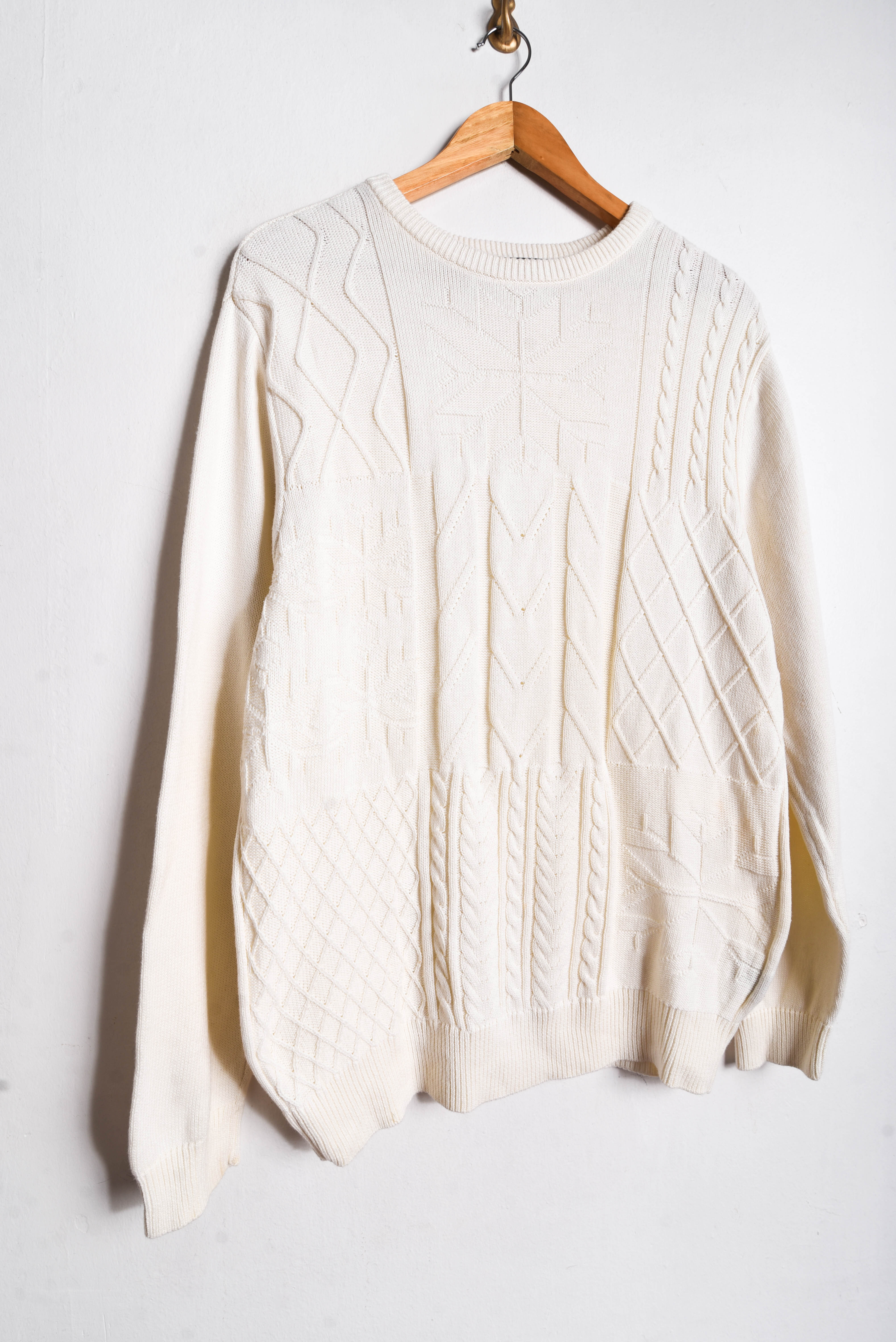 Chaleco vintage marfil figuras