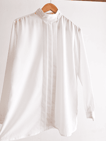 Blusa blanca plisada vintage