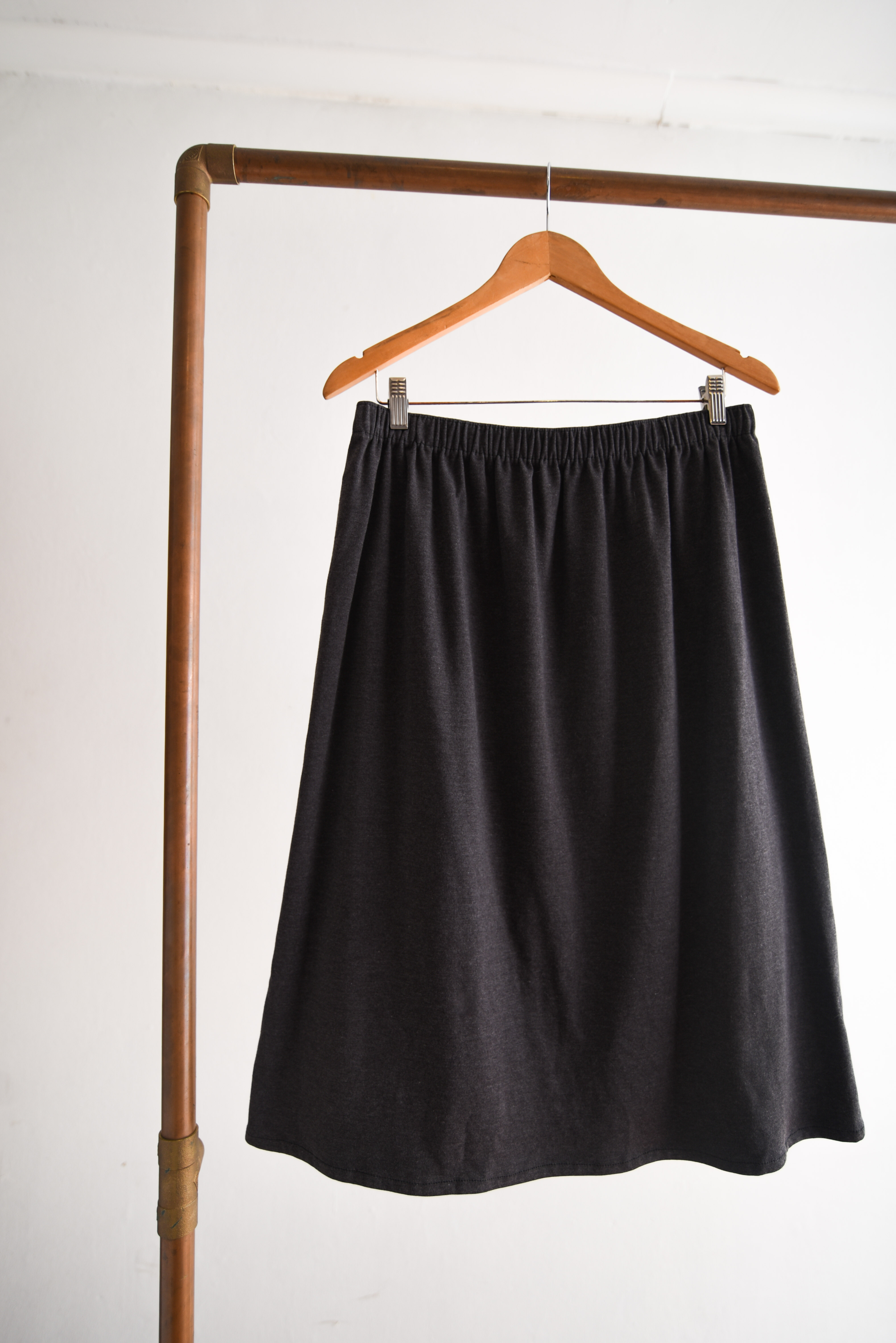 Falda grafito midi vintage