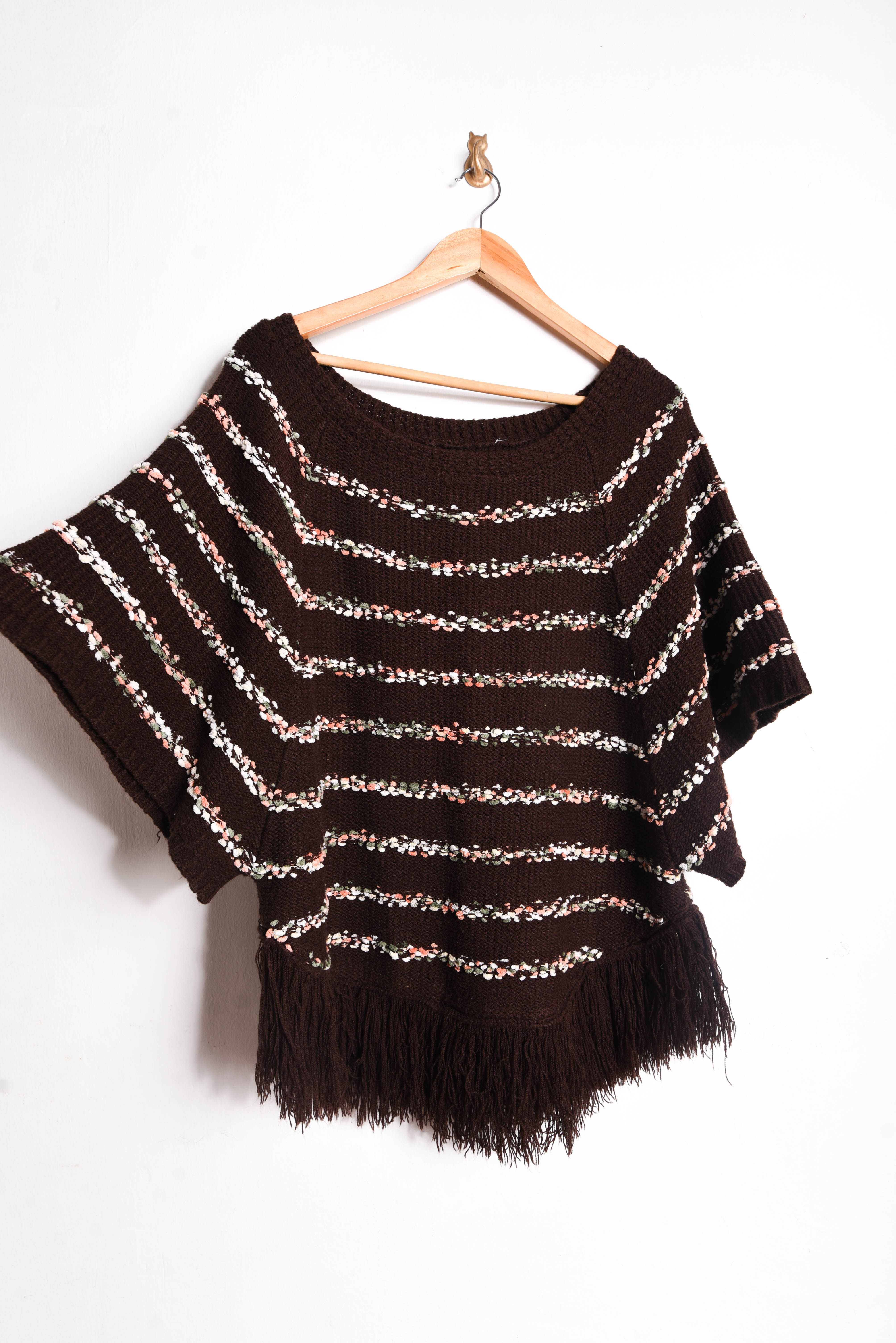 Chaleco café rayado poncho