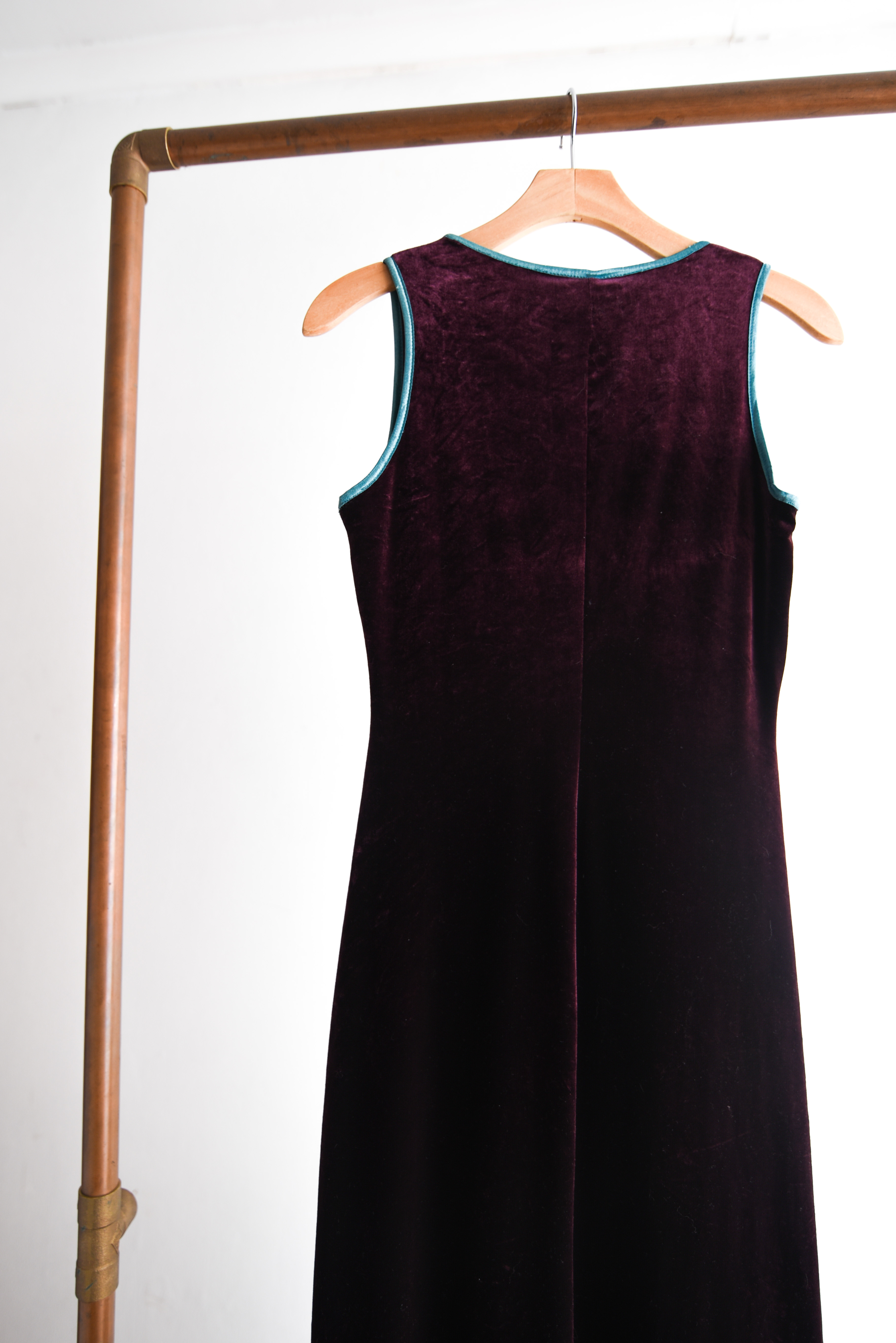 Maxi vestido burdeo velvet 90s