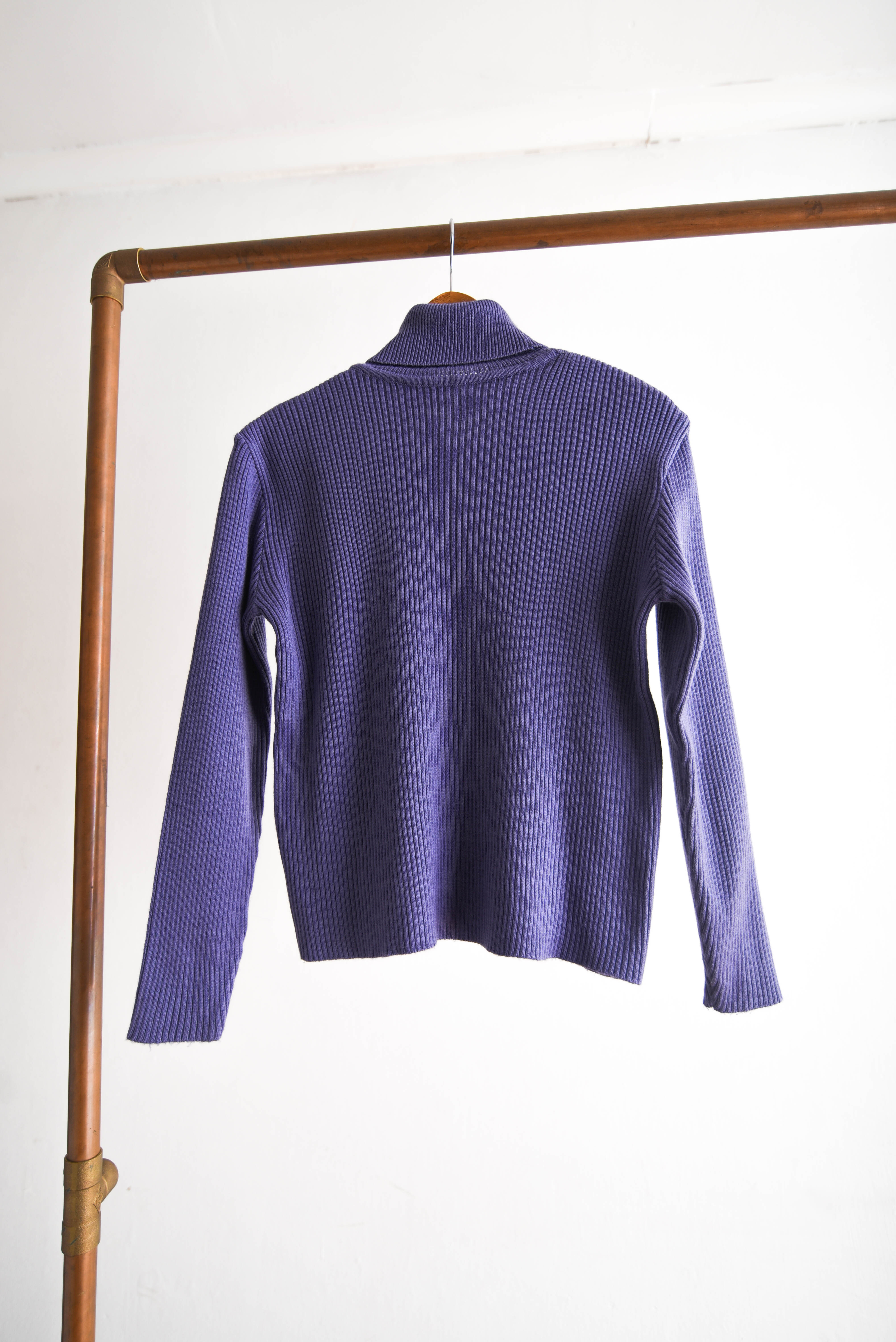 Turtleneck acanalado purple