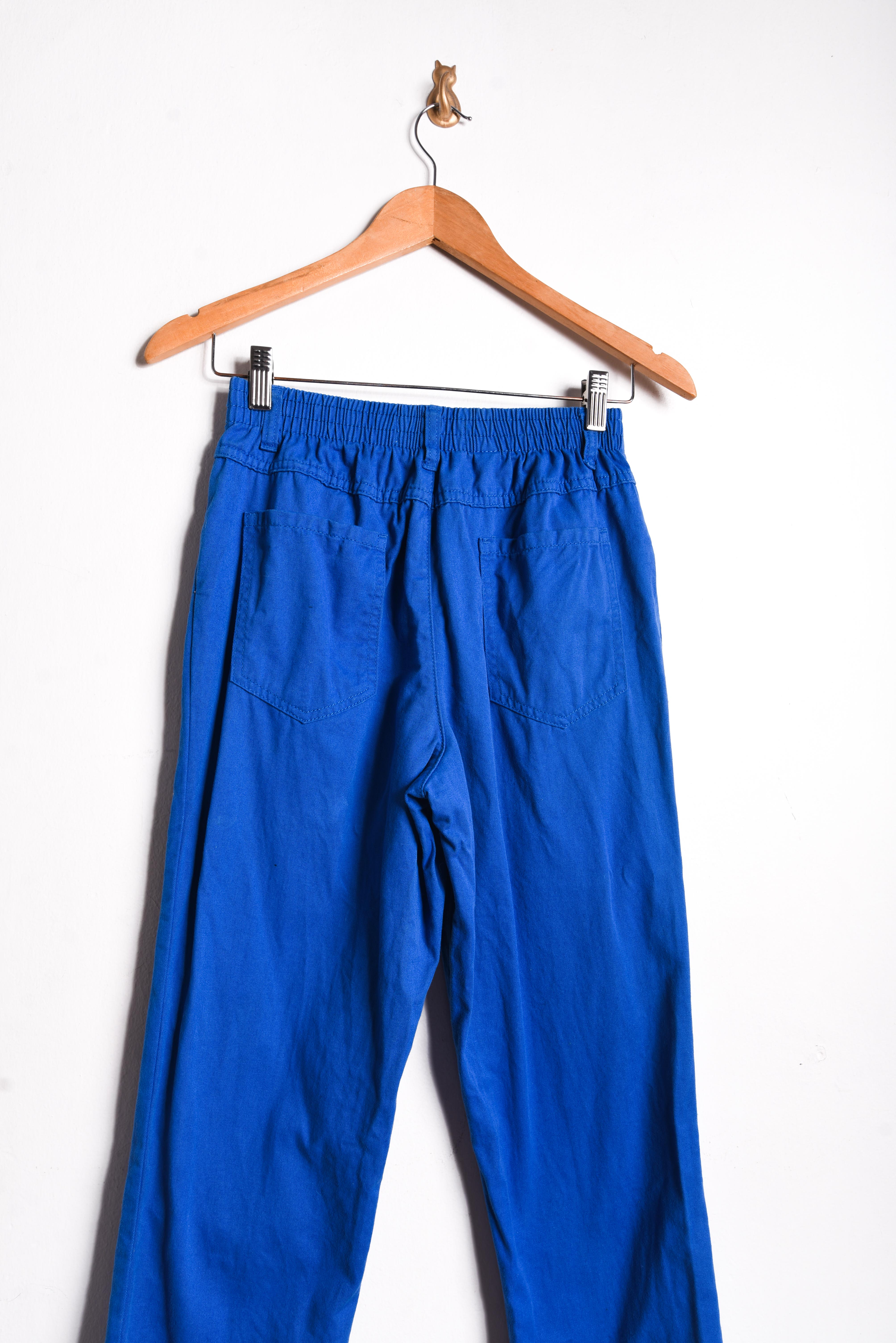 Pantalón tiro alto azulino