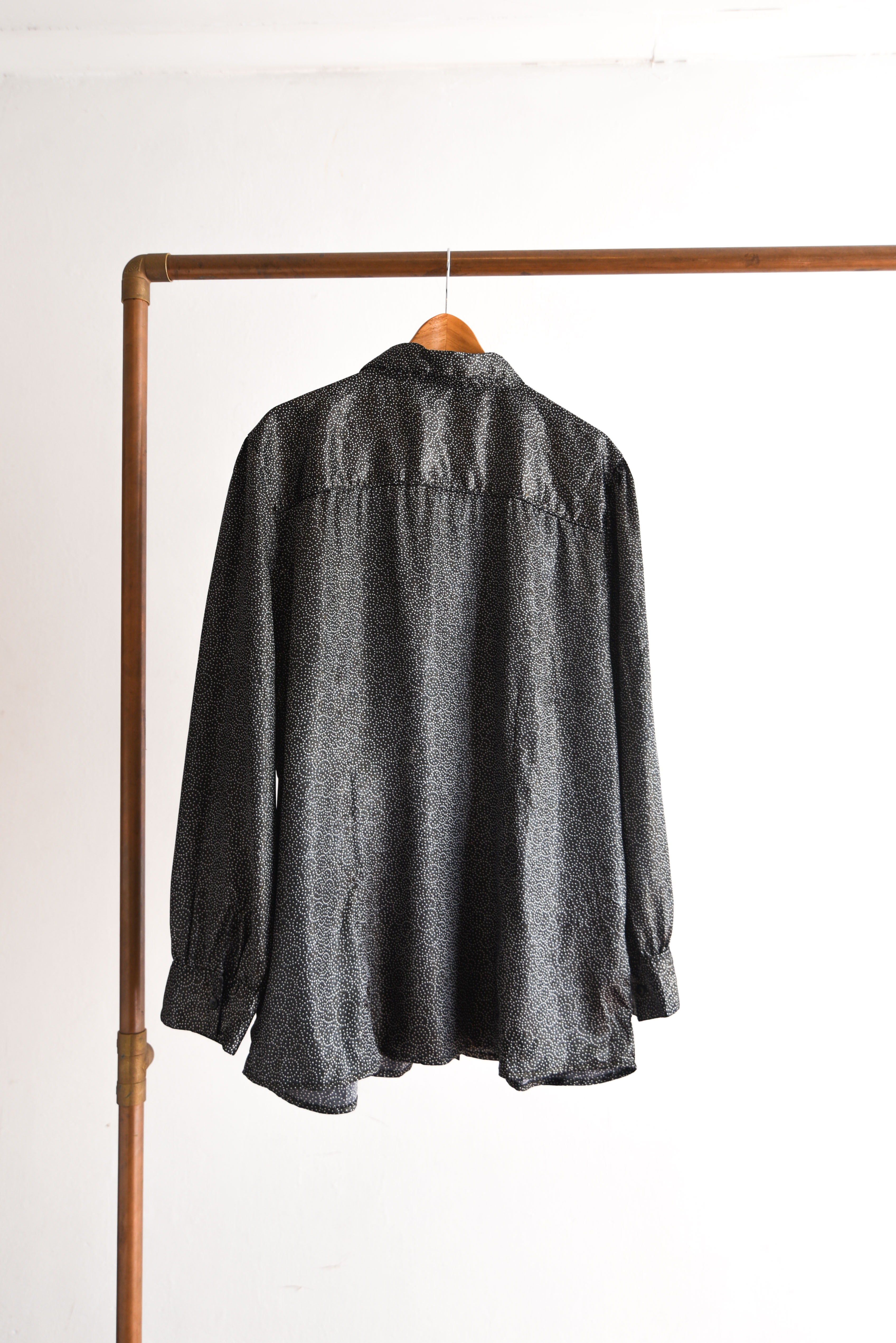 Blusa grafito plata dots