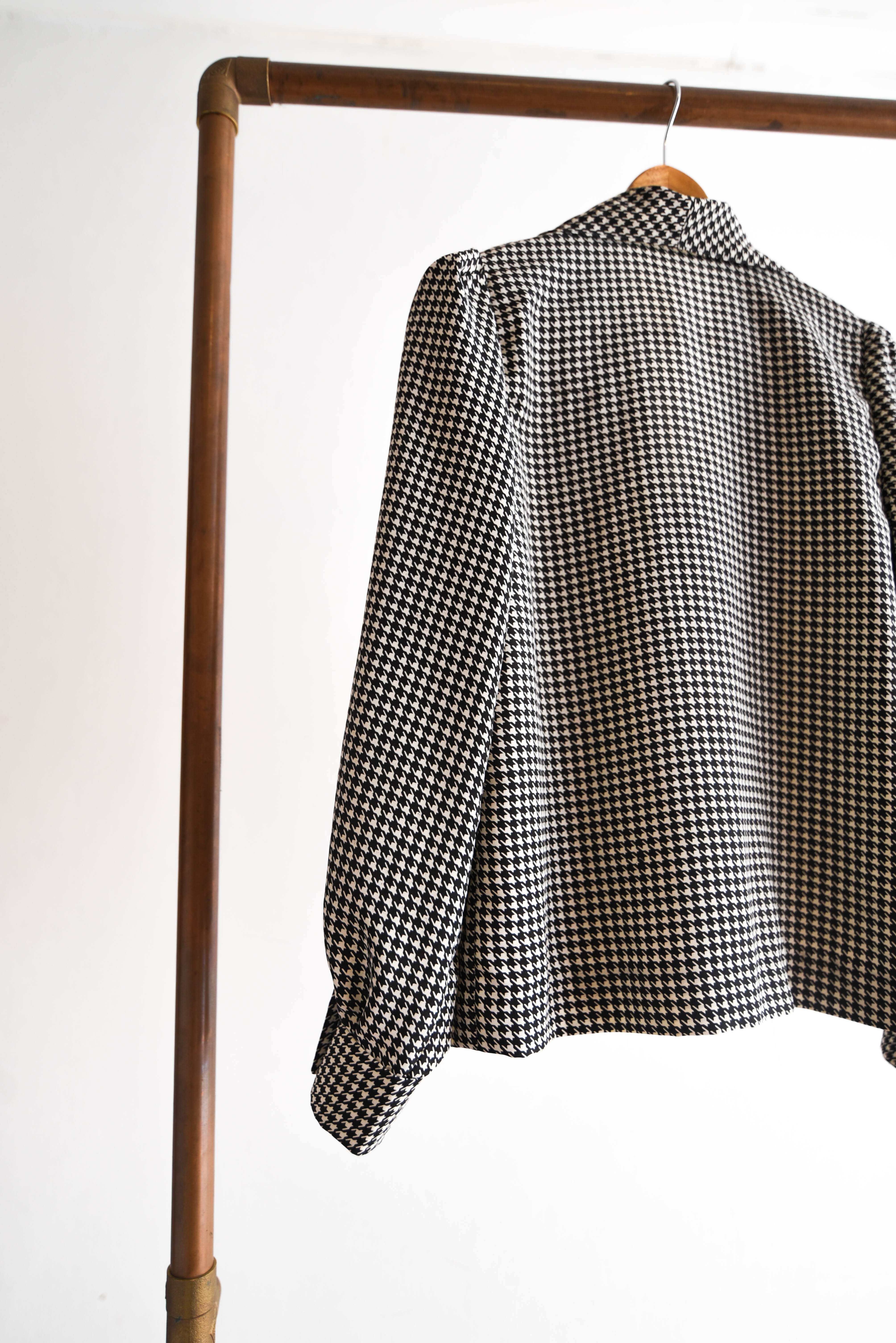 Blusa vintage pata de gallo b&w