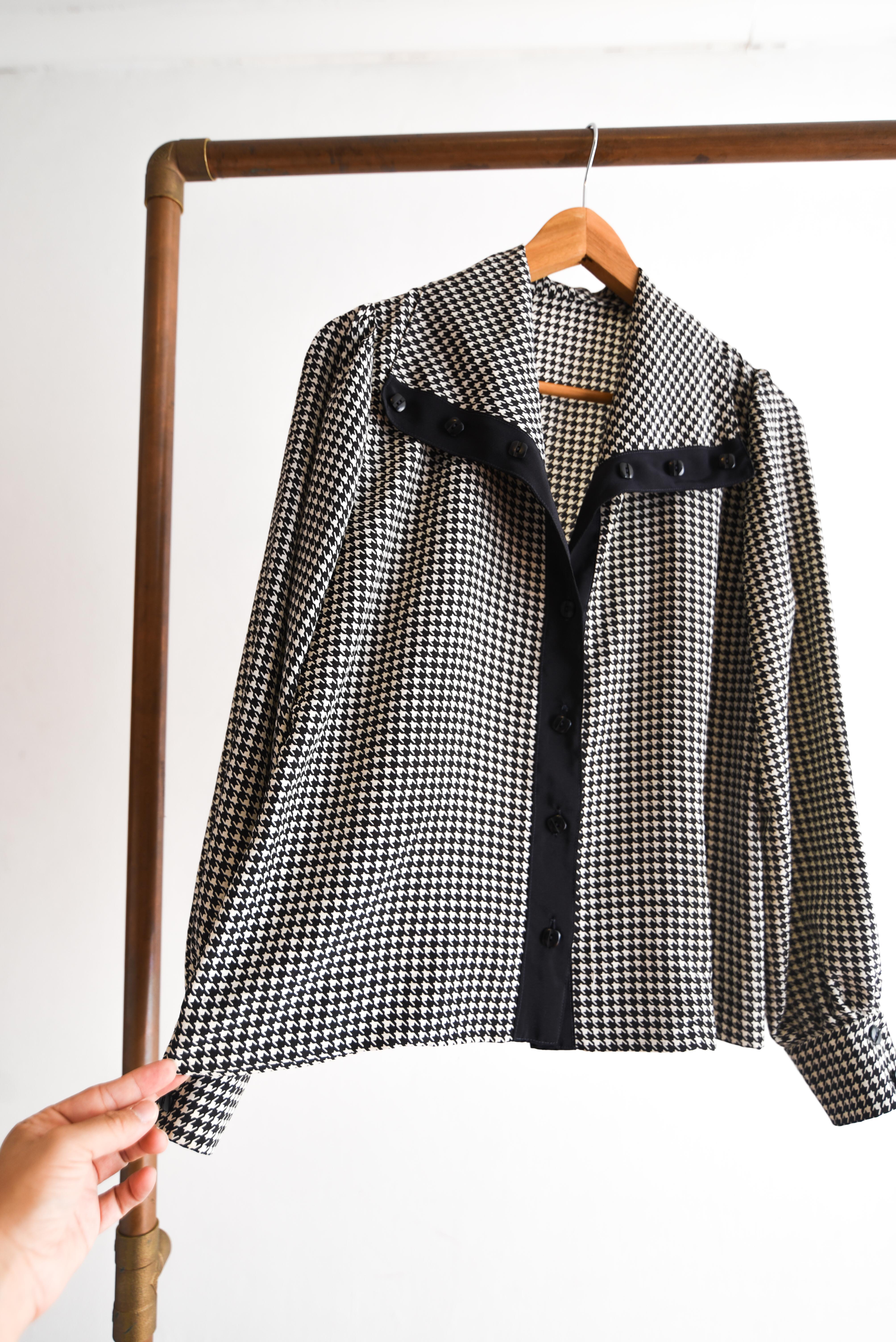 Blusa vintage pata de gallo b&w