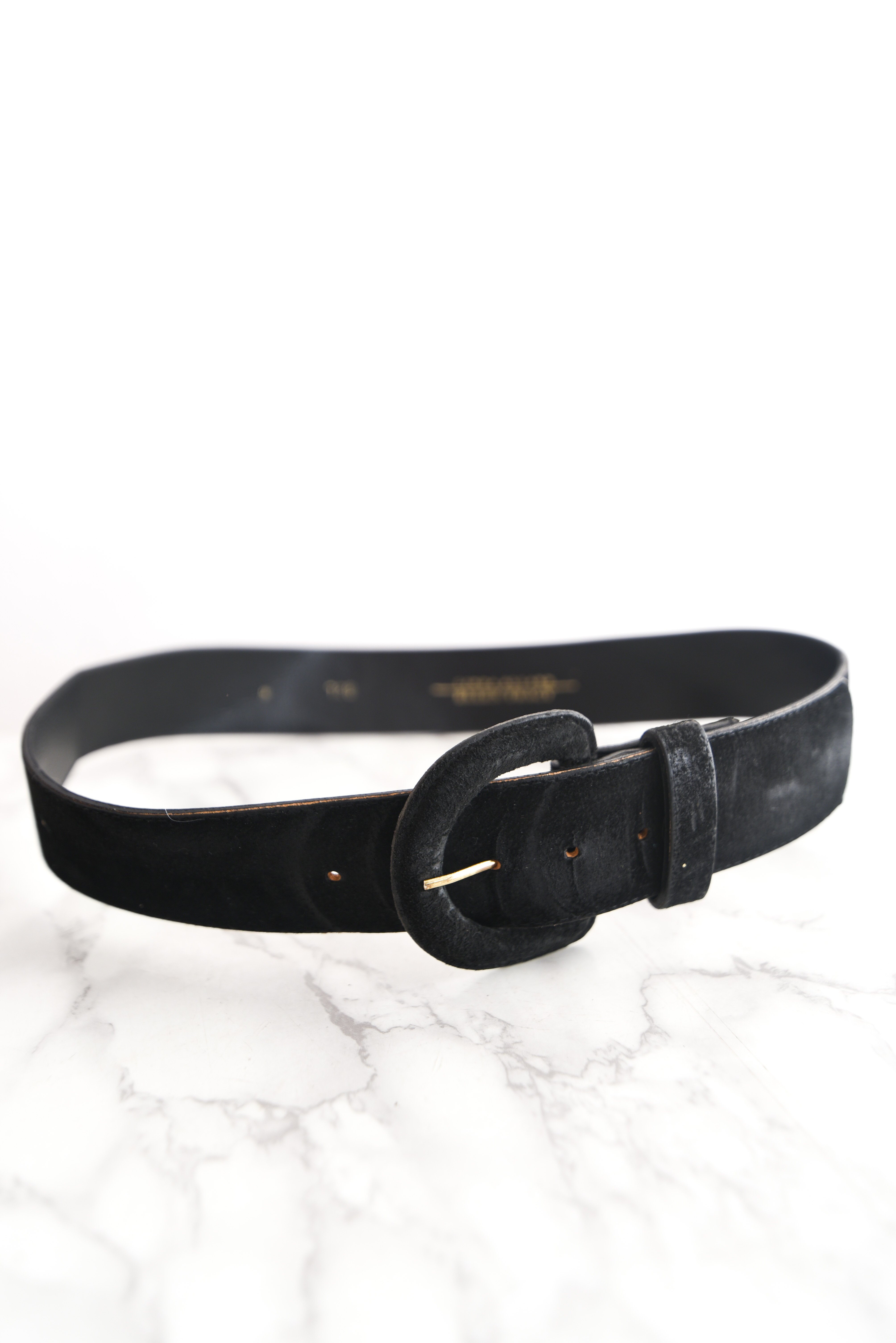 Cinturón negro gamuza vintage