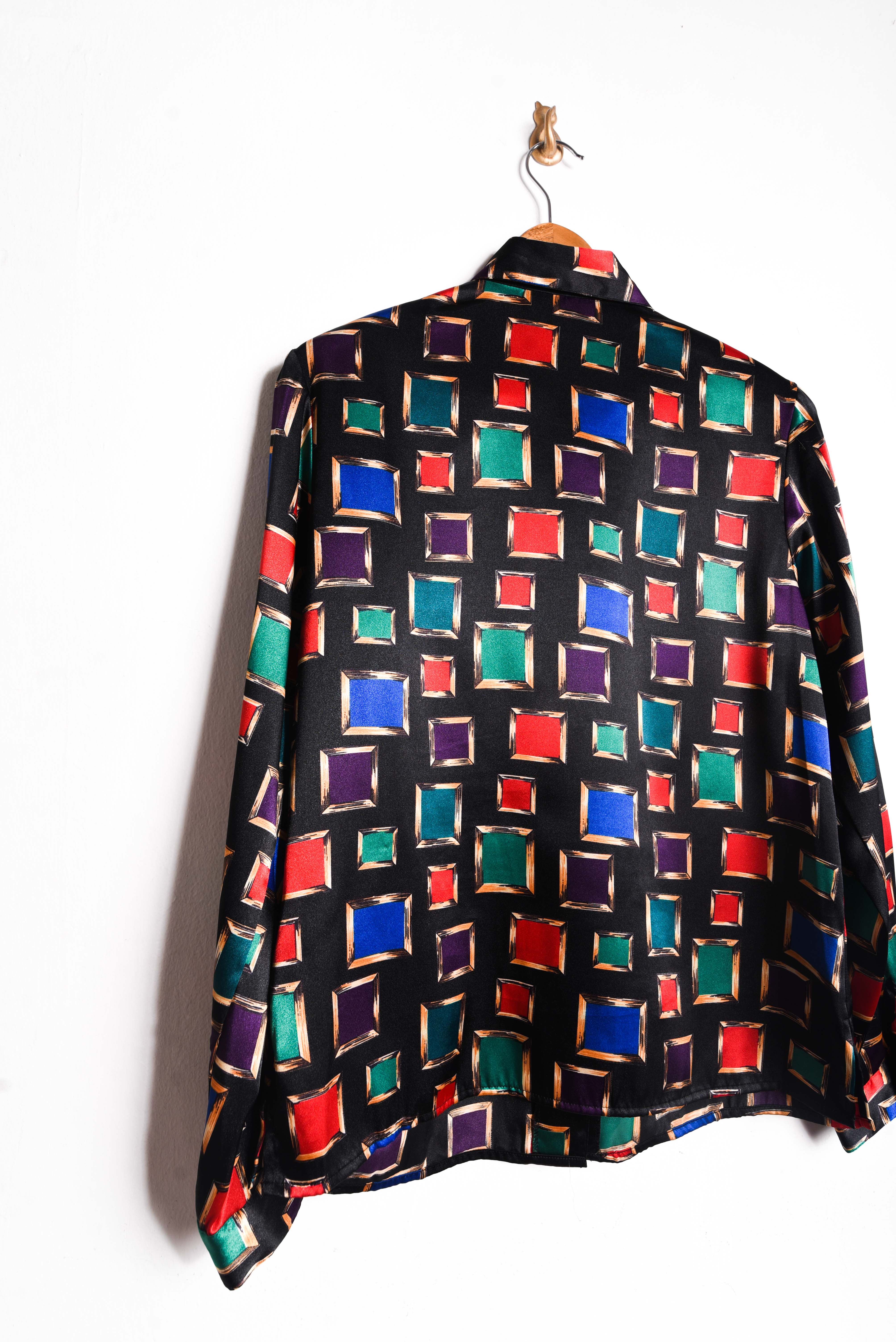 Blusa satín gemas vintage