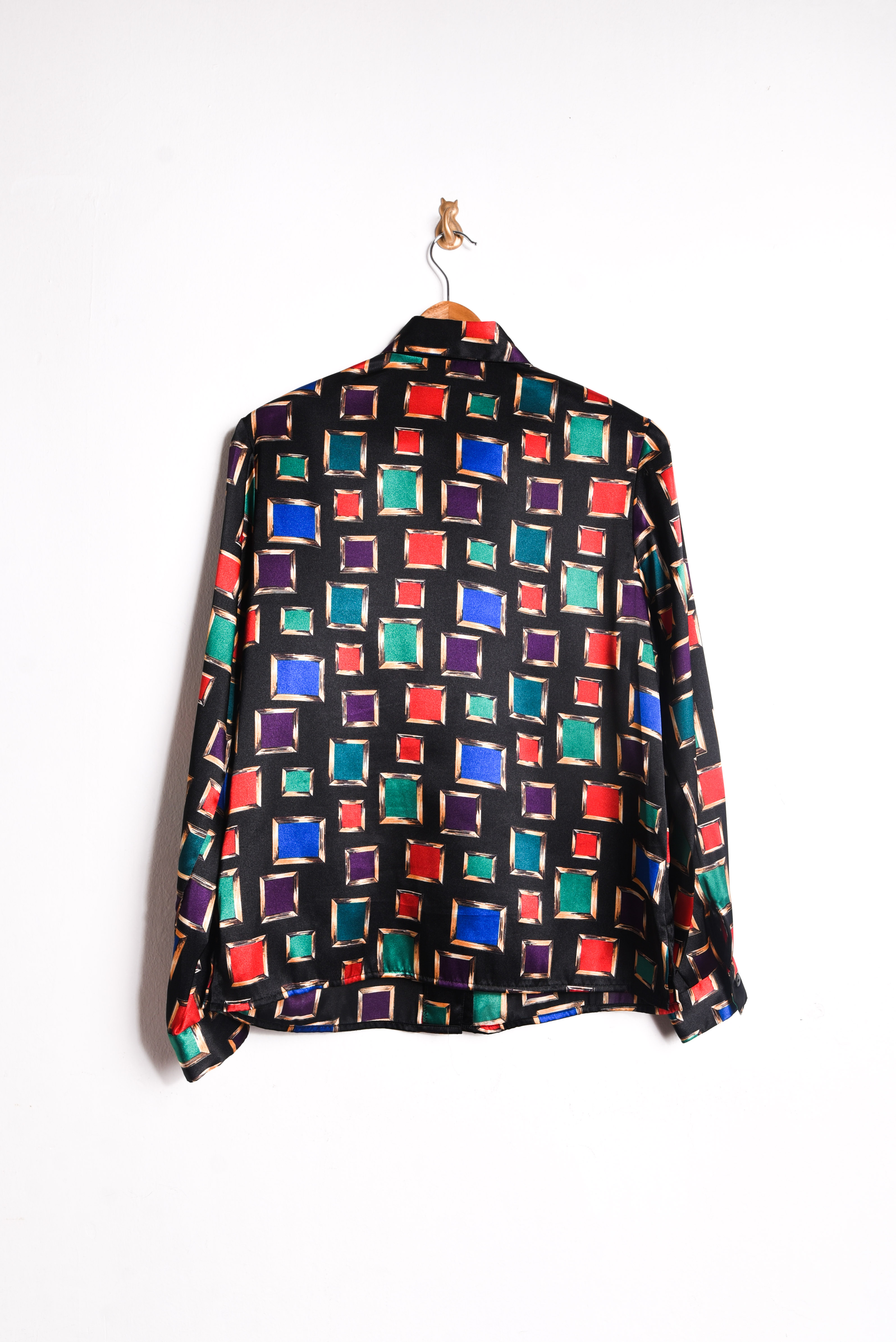 Blusa satín gemas vintage