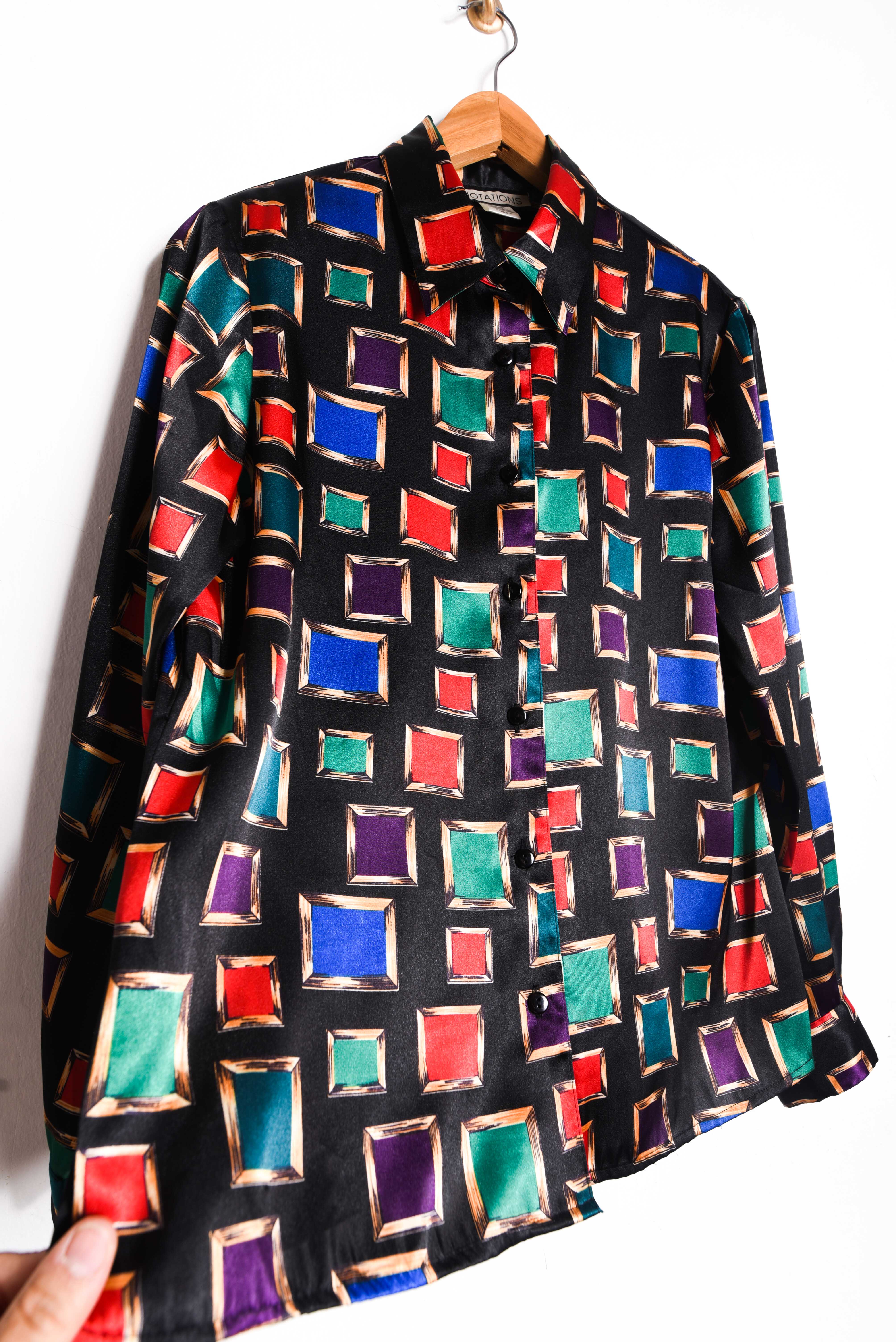 Blusa satín gemas vintage