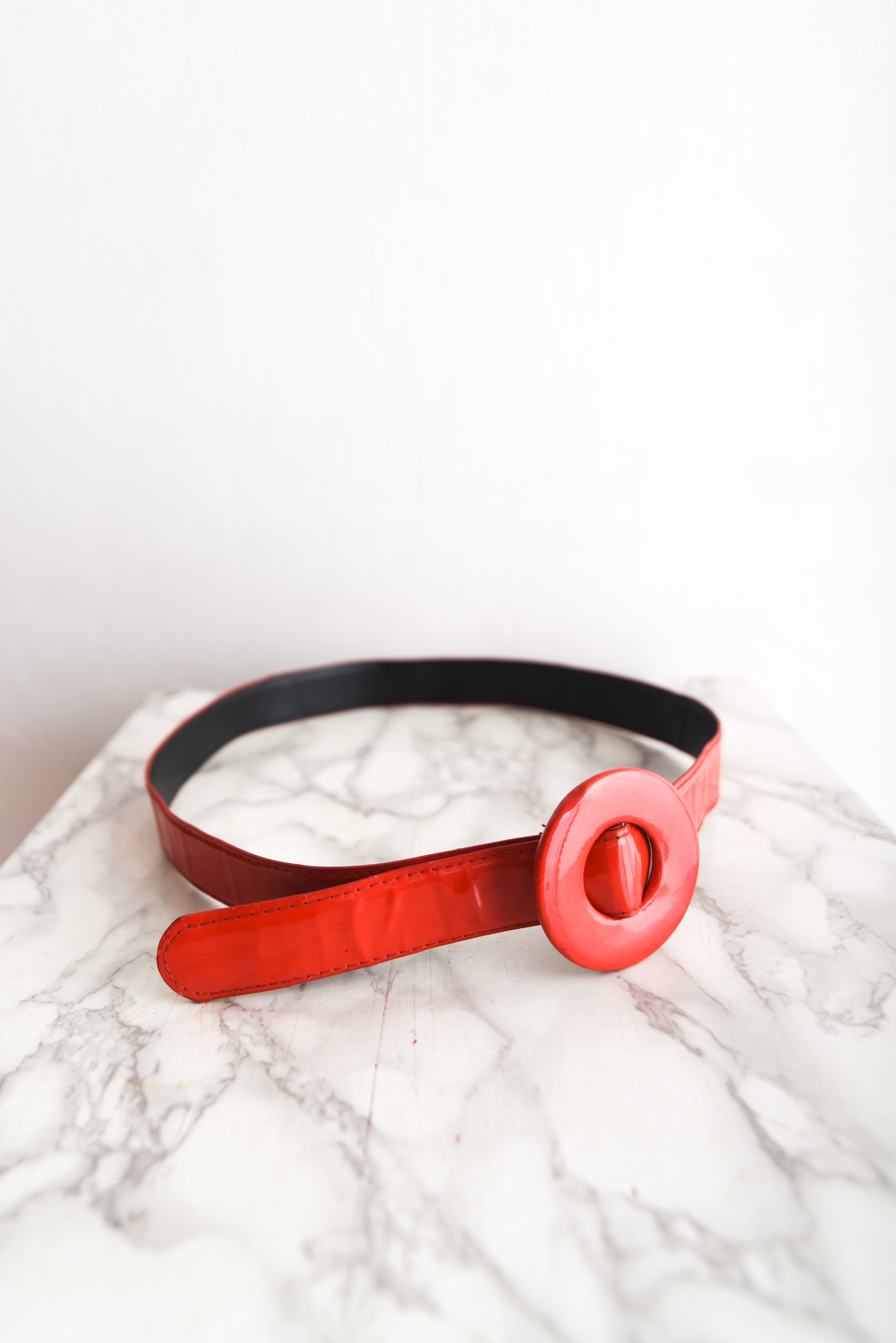 Cinturón rojo charol vintage