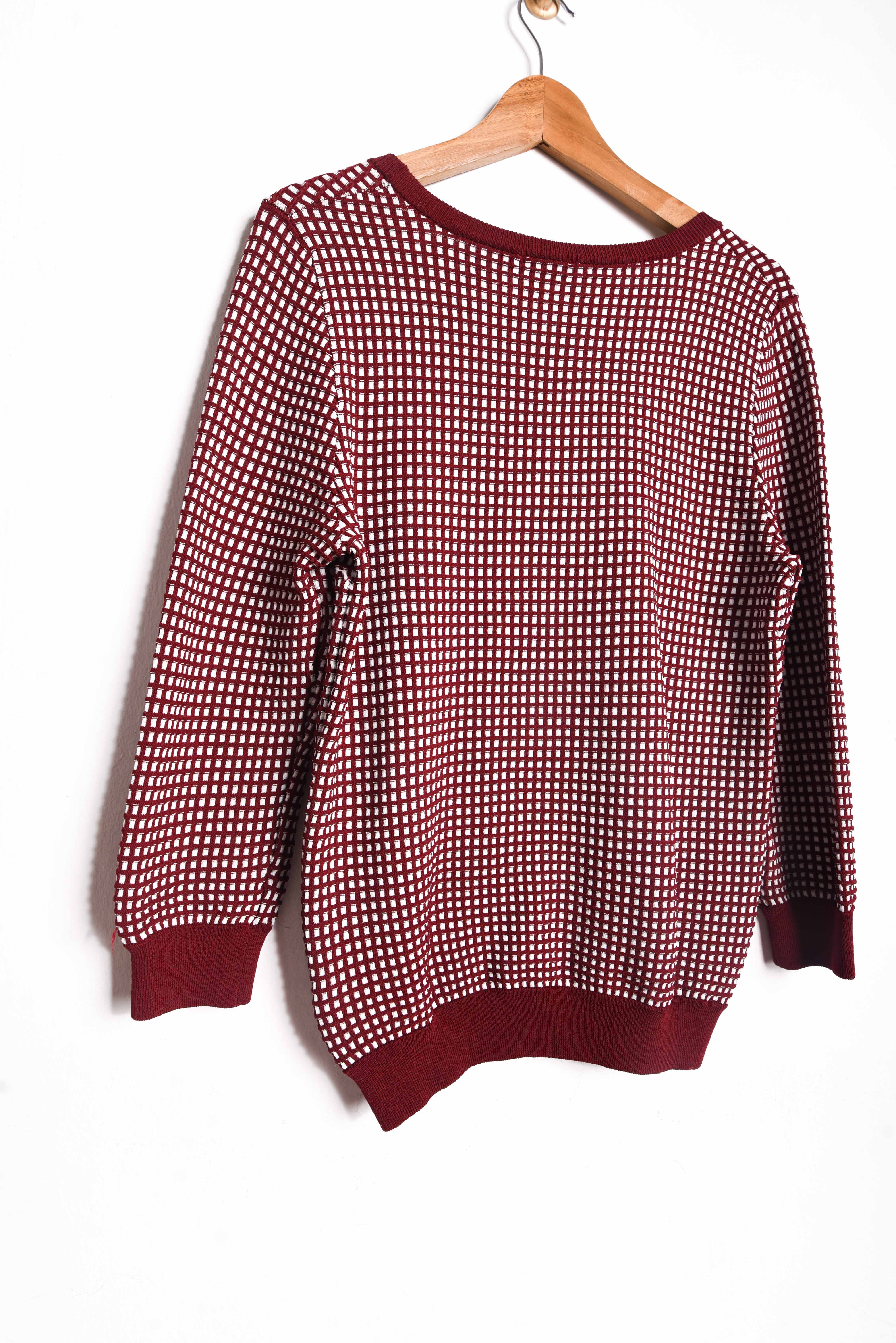 Top tejido geométrico granate