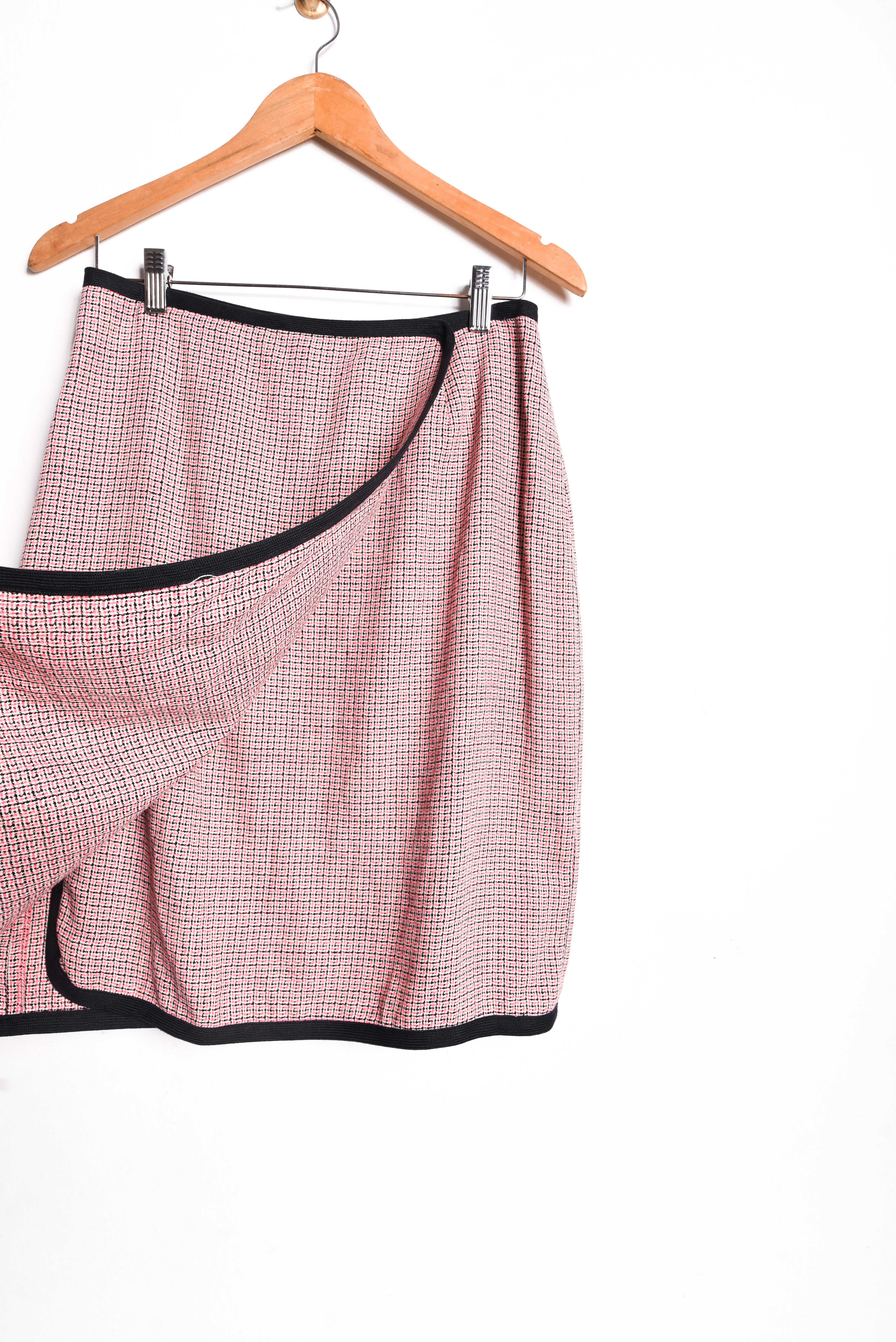 Falda rosa grilla 90s