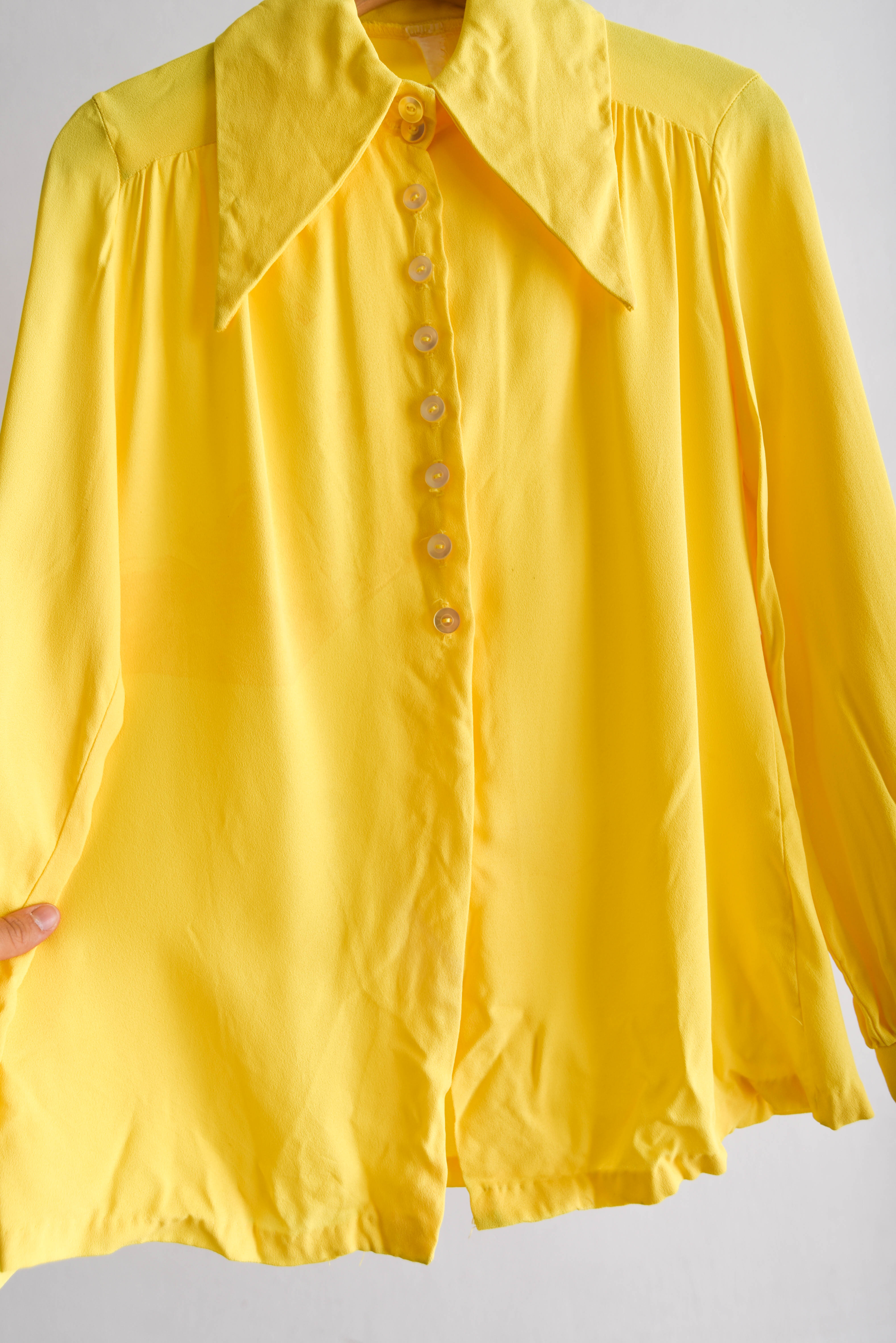 Blusa power yellow 70s