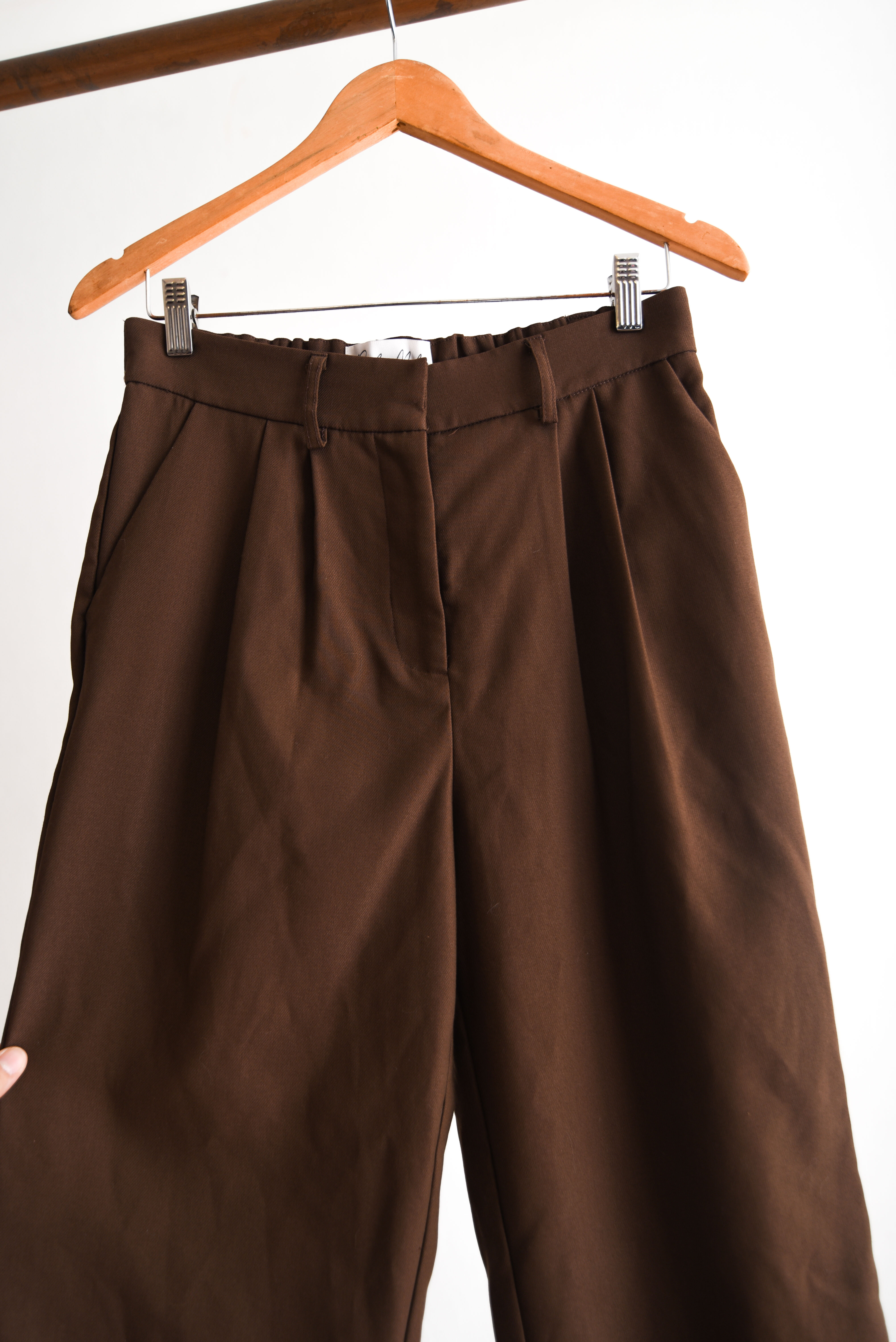 Pantalón sastrero café