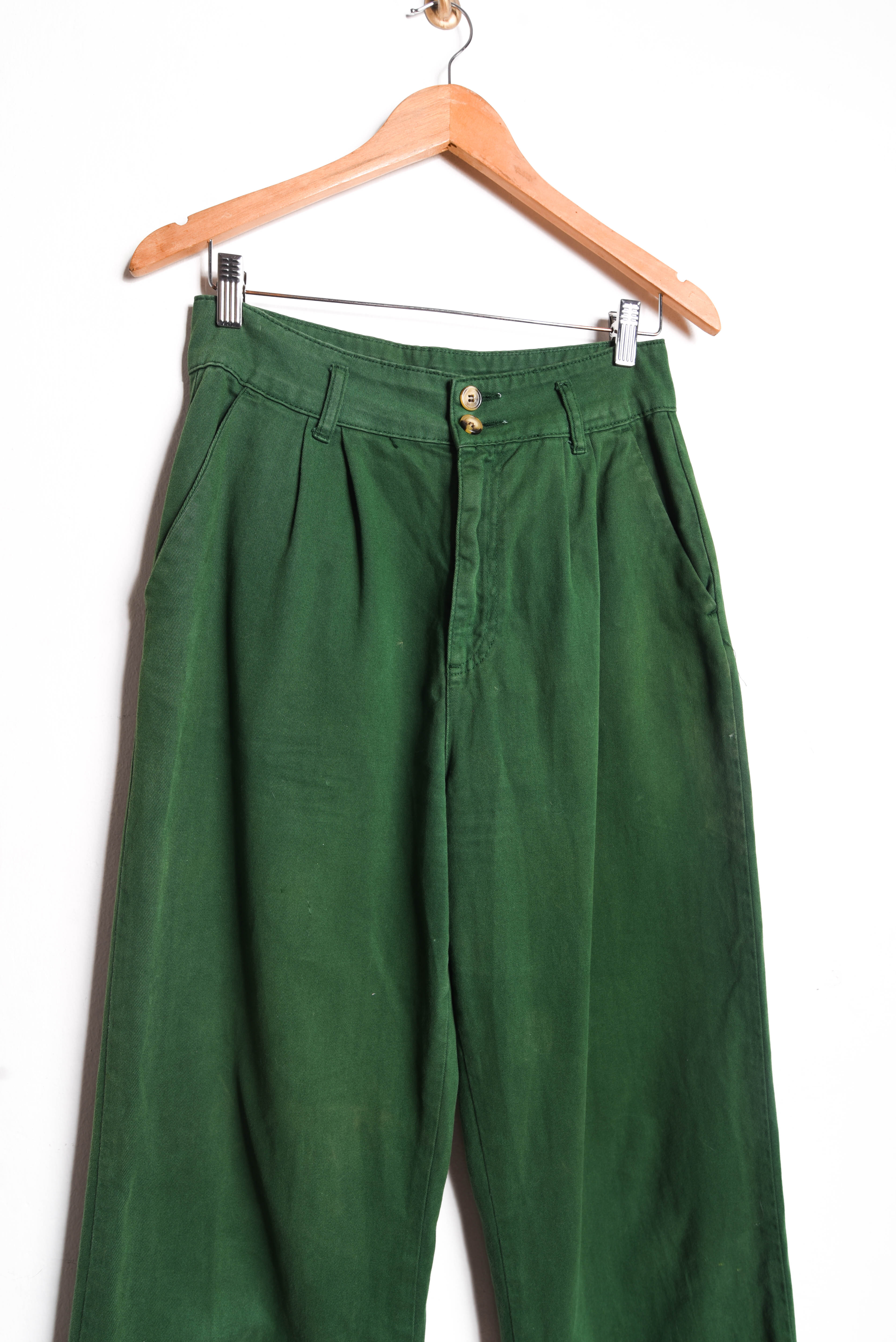 Pantalón verde tiro alto