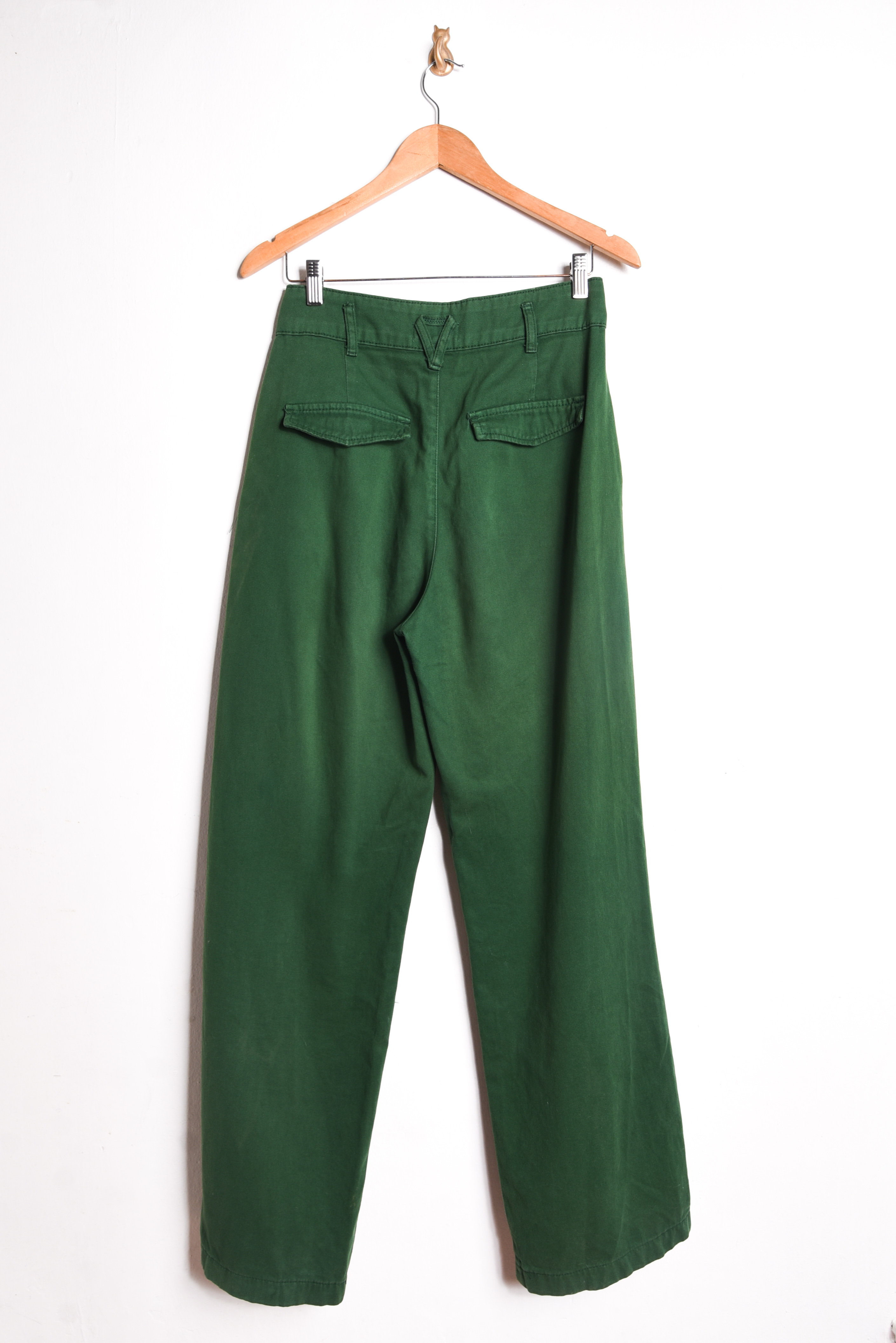 Pantalón verde tiro alto