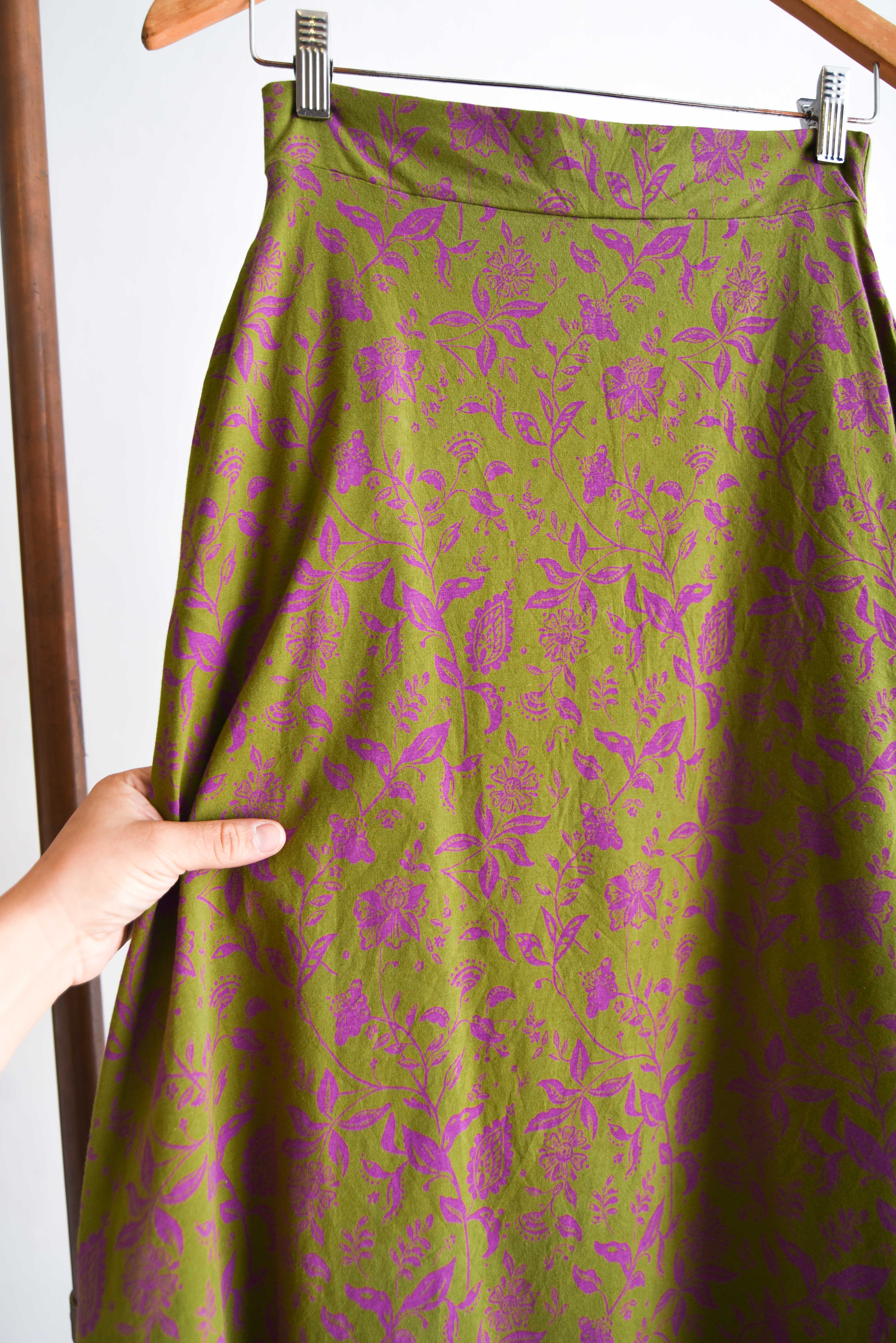 Falda midi verde floral