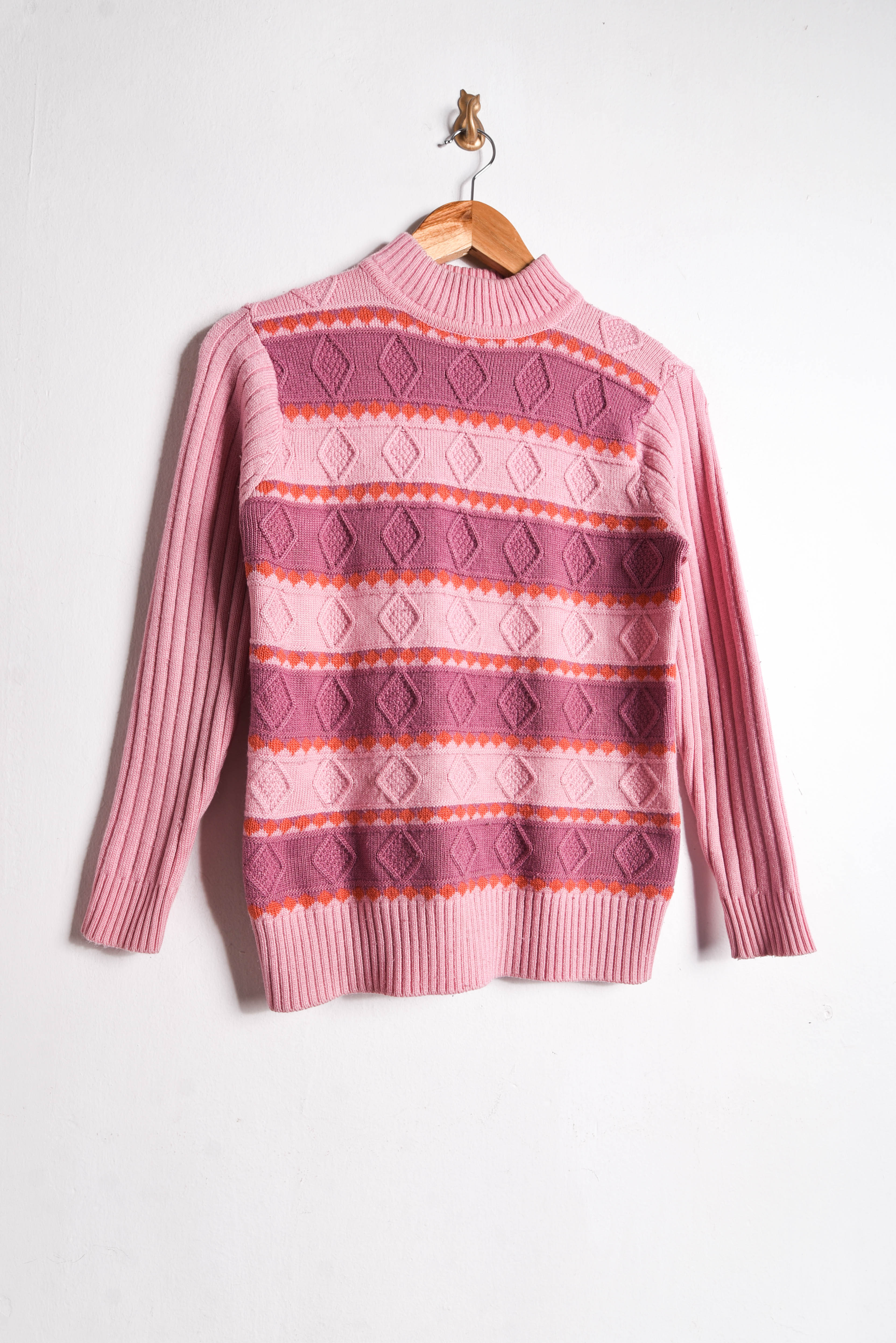 Chaleco rosa franjas 