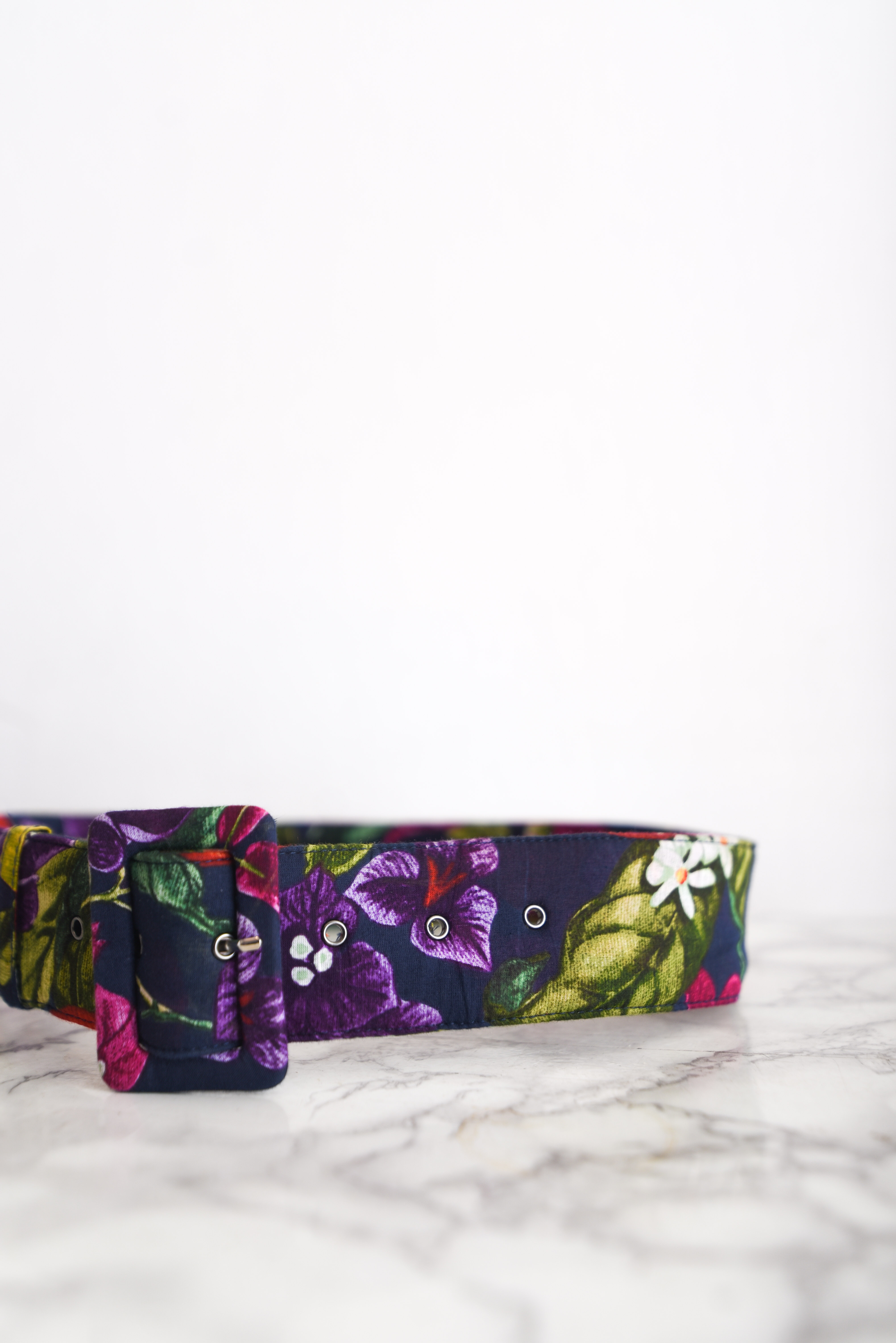 Cinturón floral purple vintage