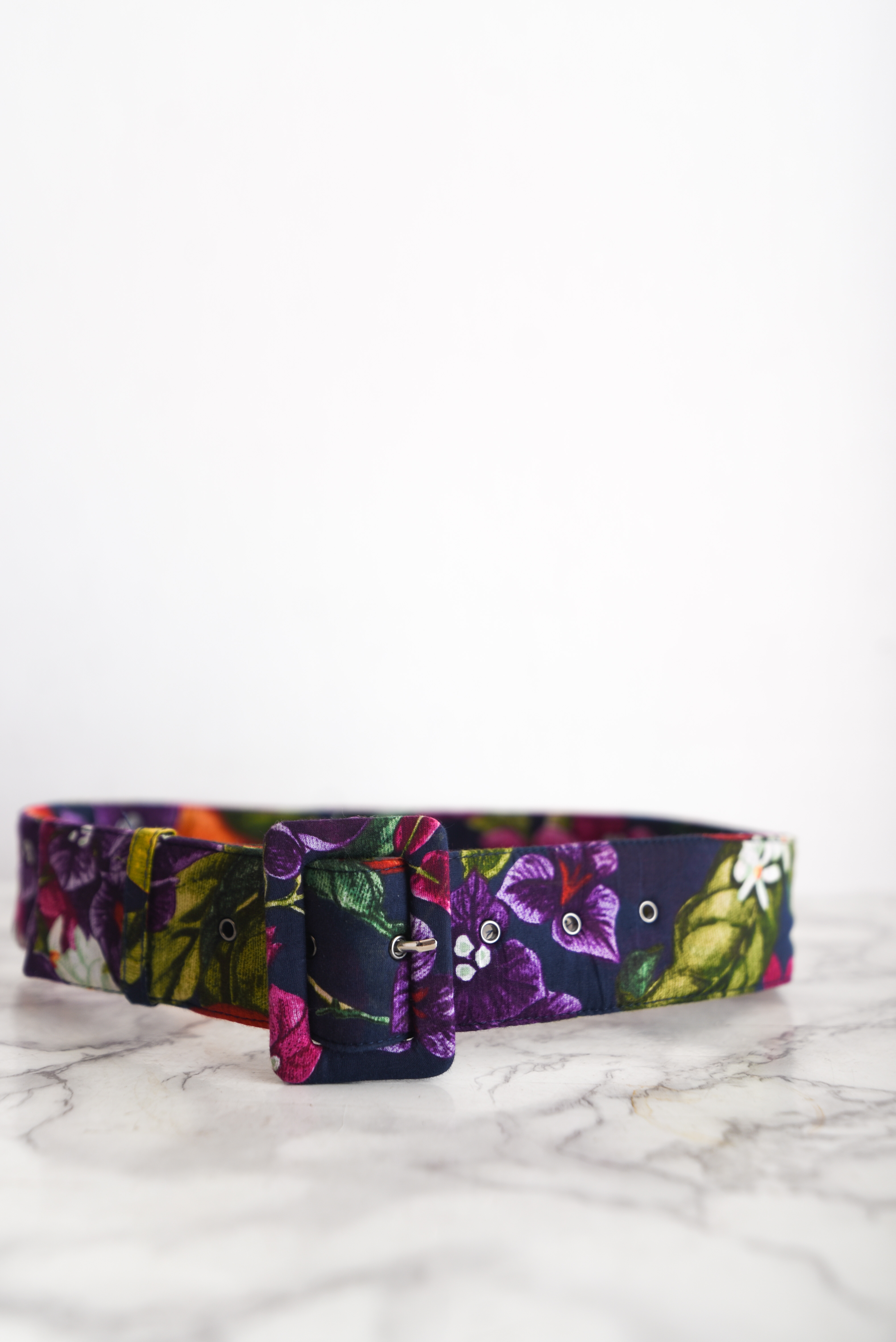 Cinturón floral purple vintage