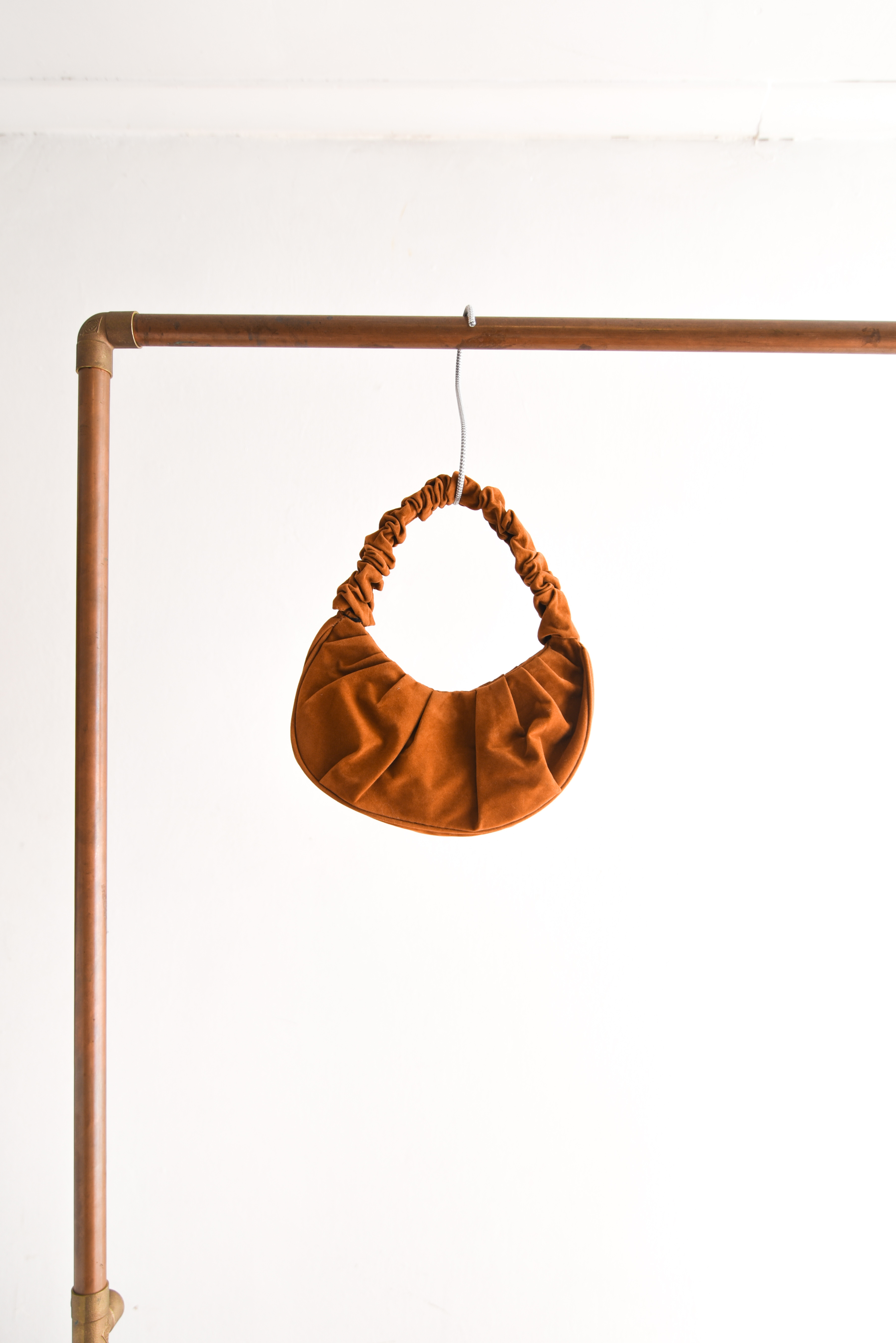 Cartera simil gamuza