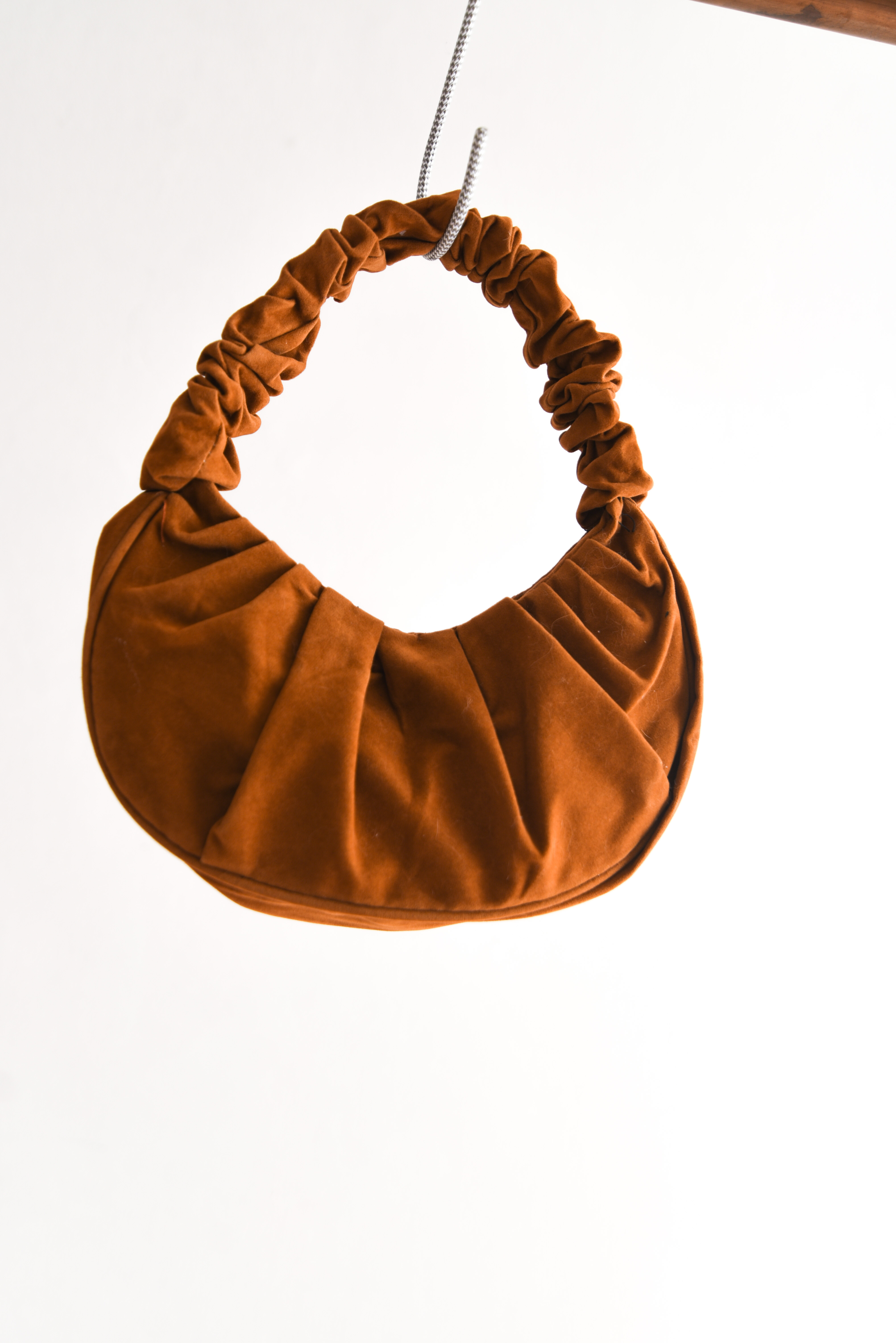 Cartera simil gamuza