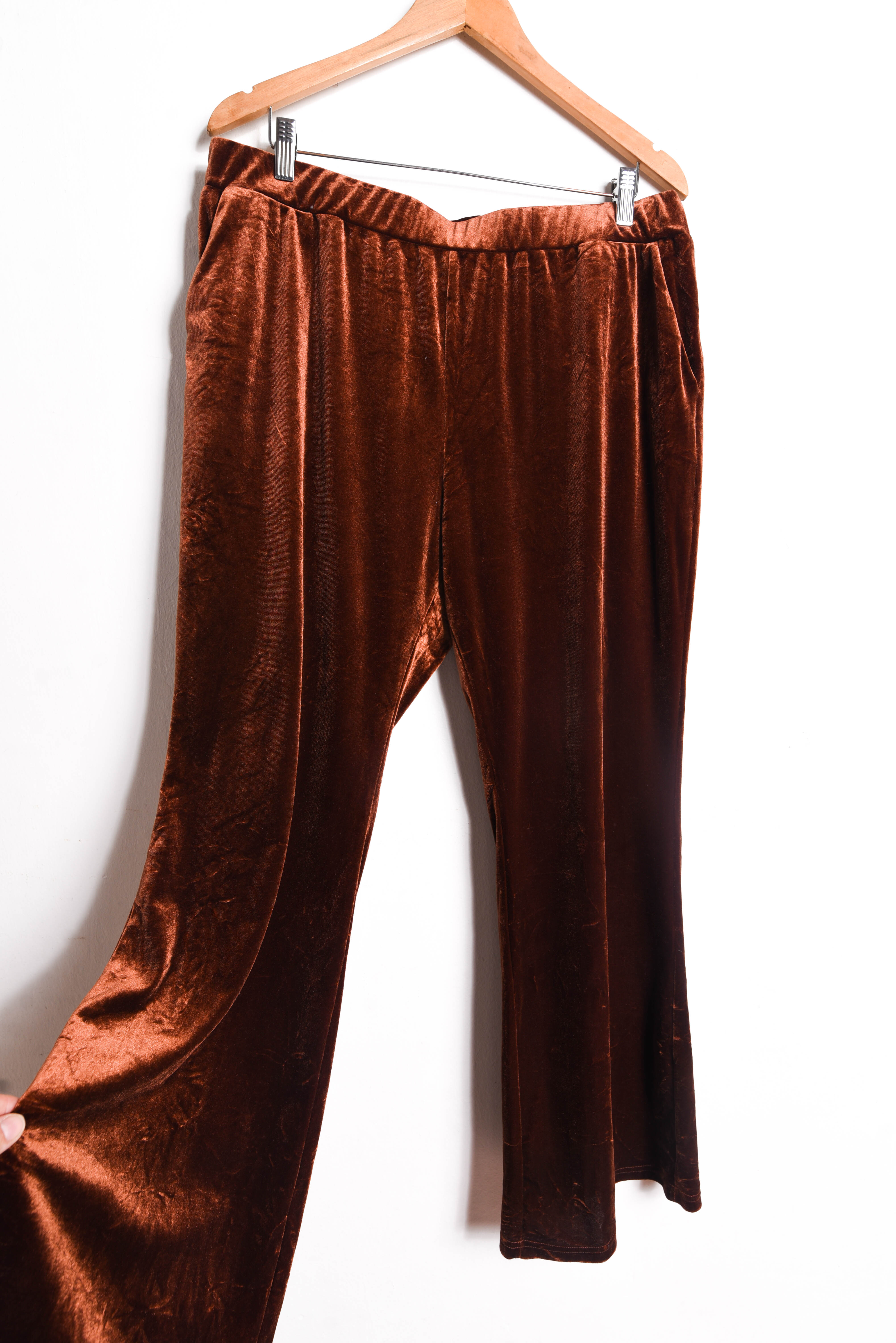 Pantalón granate velvet