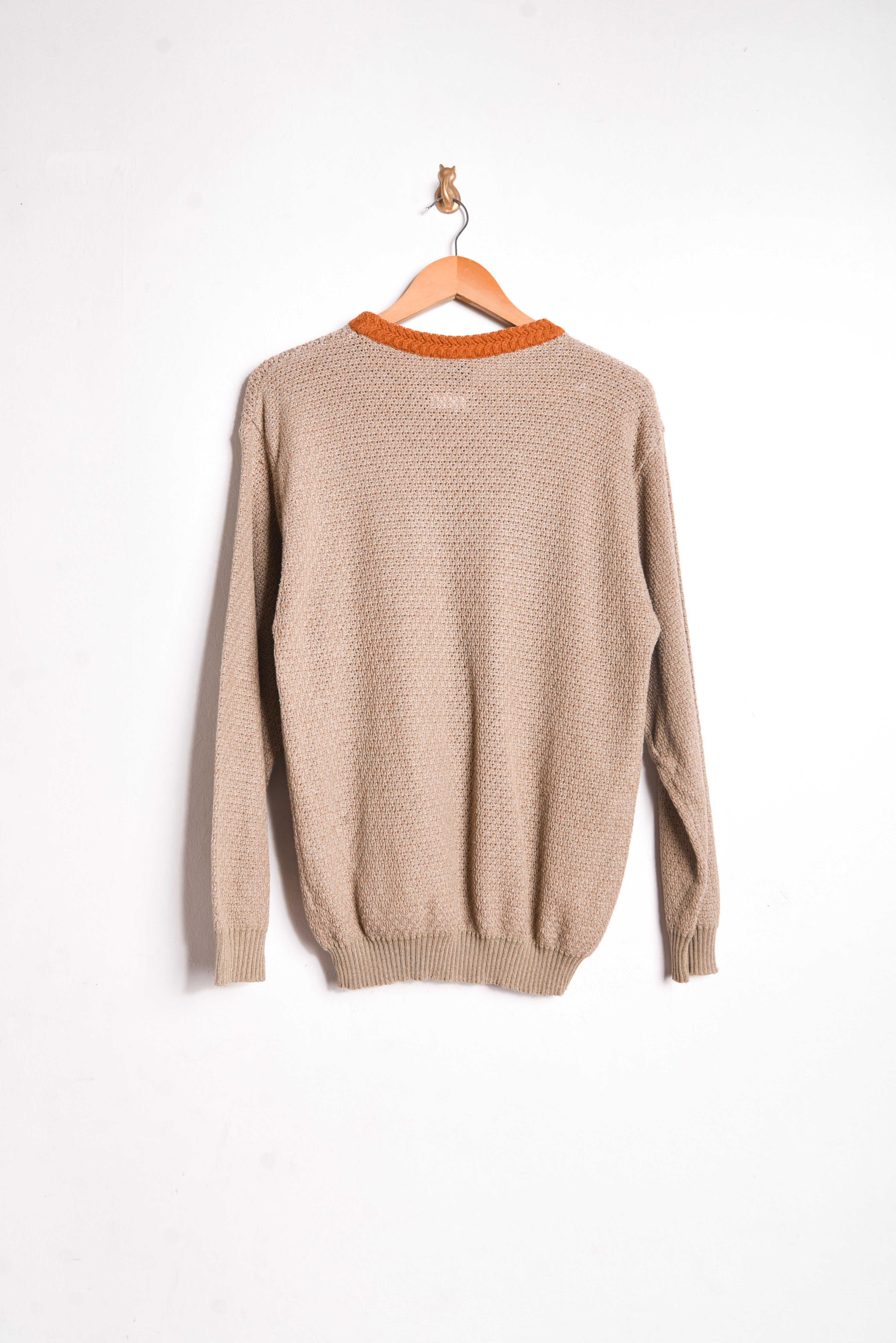 Chaleco 90s café geométrico