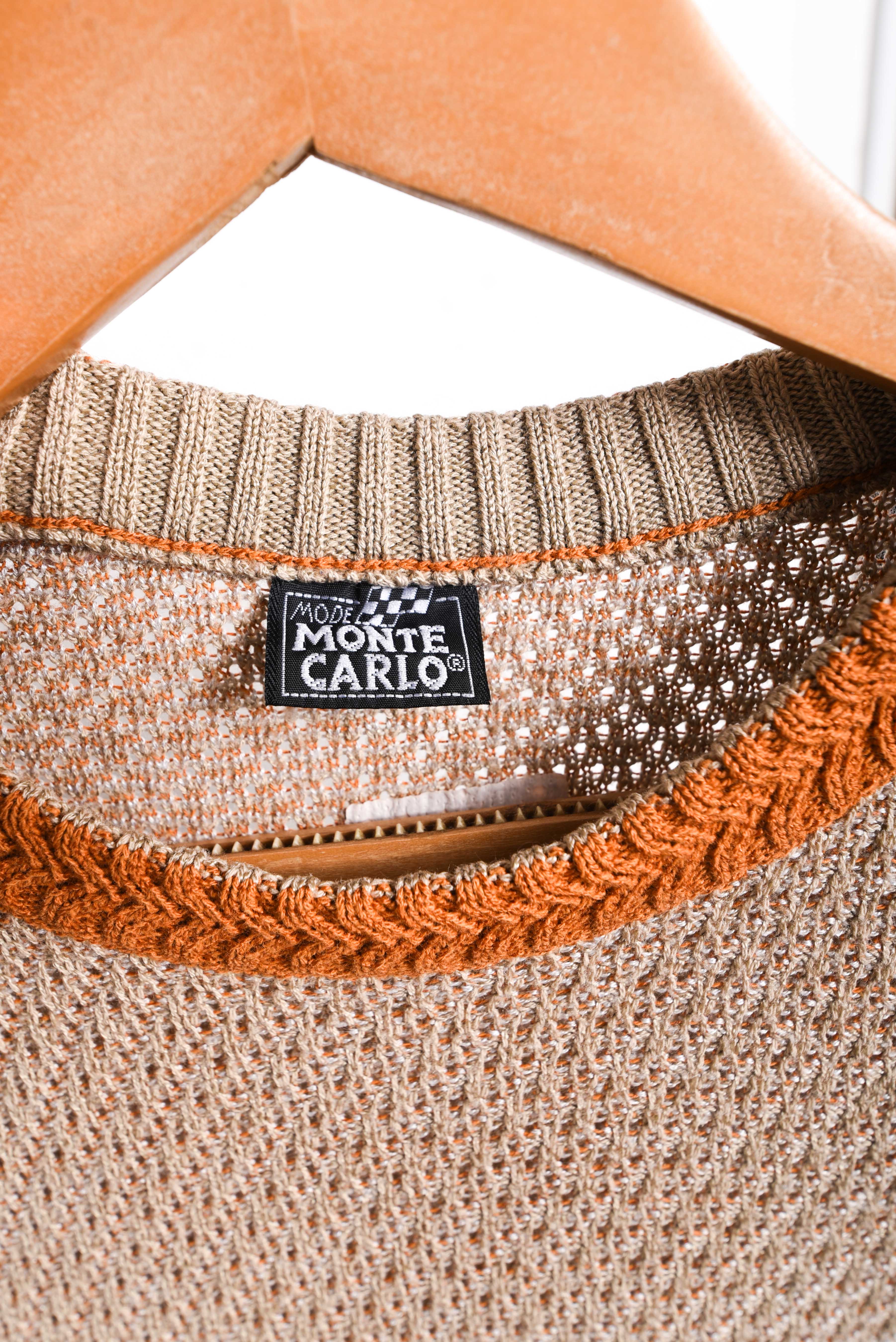 Chaleco 90s café geométrico