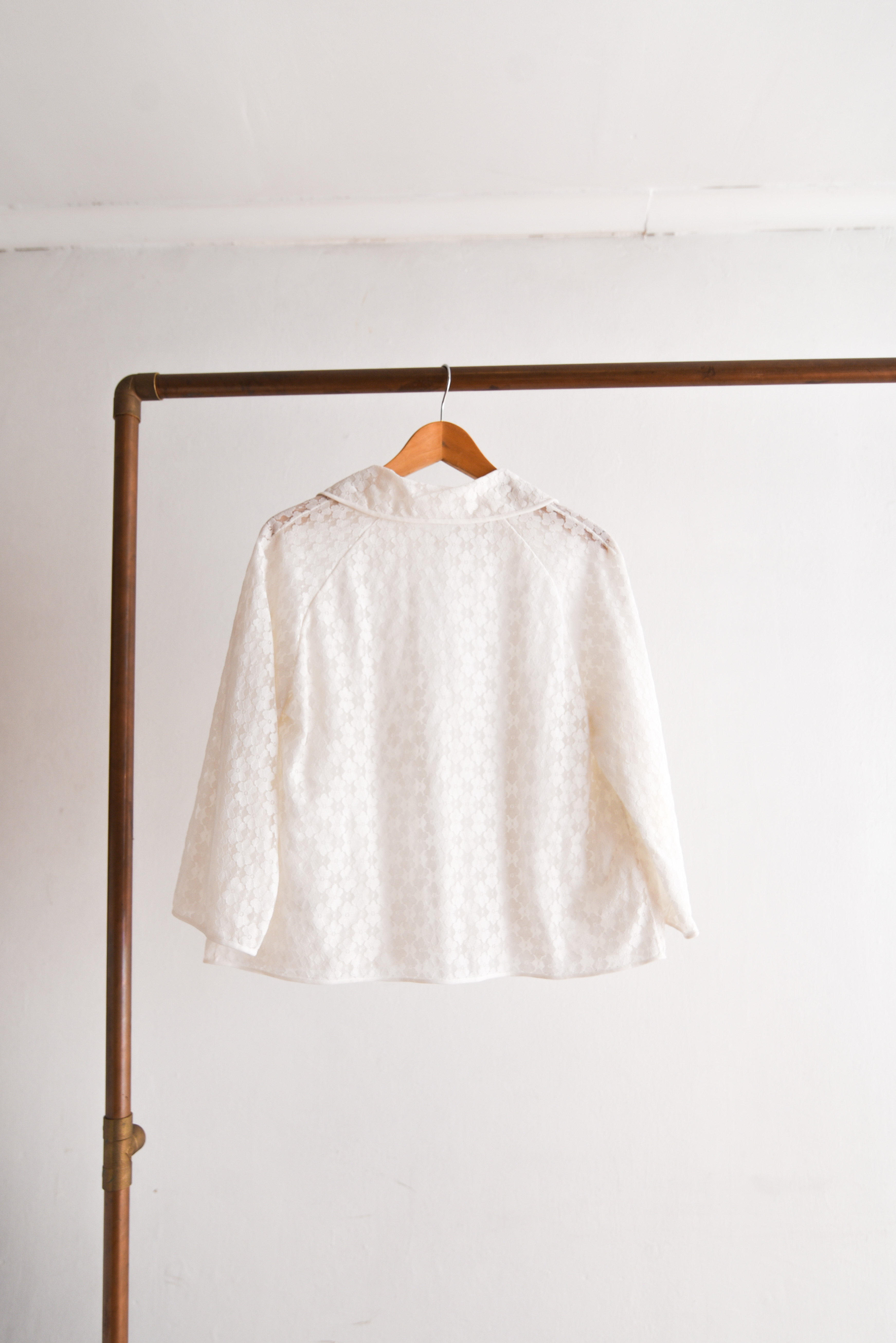 Chaqueta mañanita vintage encaje 60s