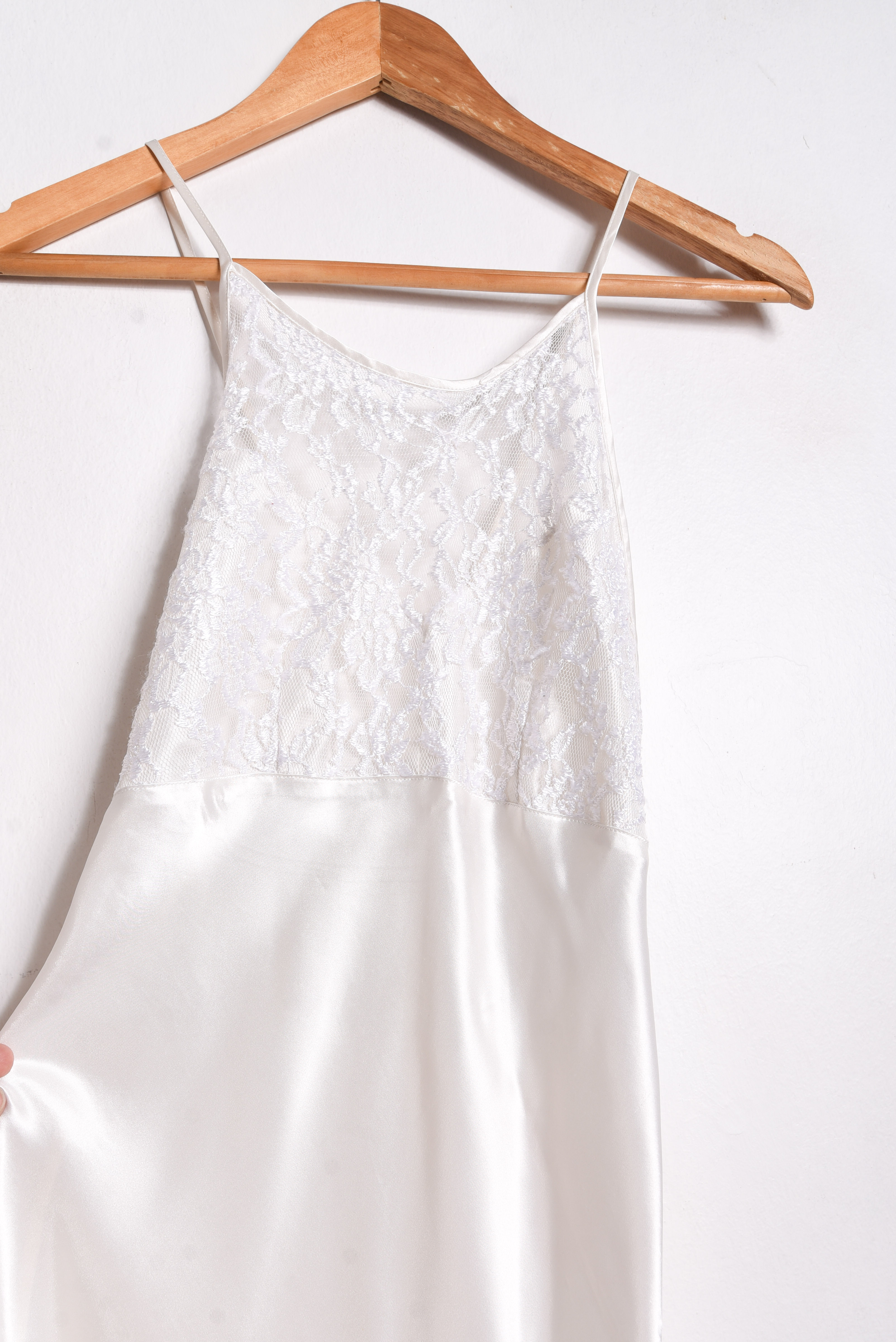 Slipdress blanco satín y encaje