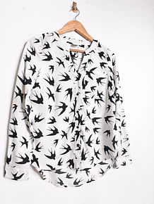 Blusa blanca golondrinas