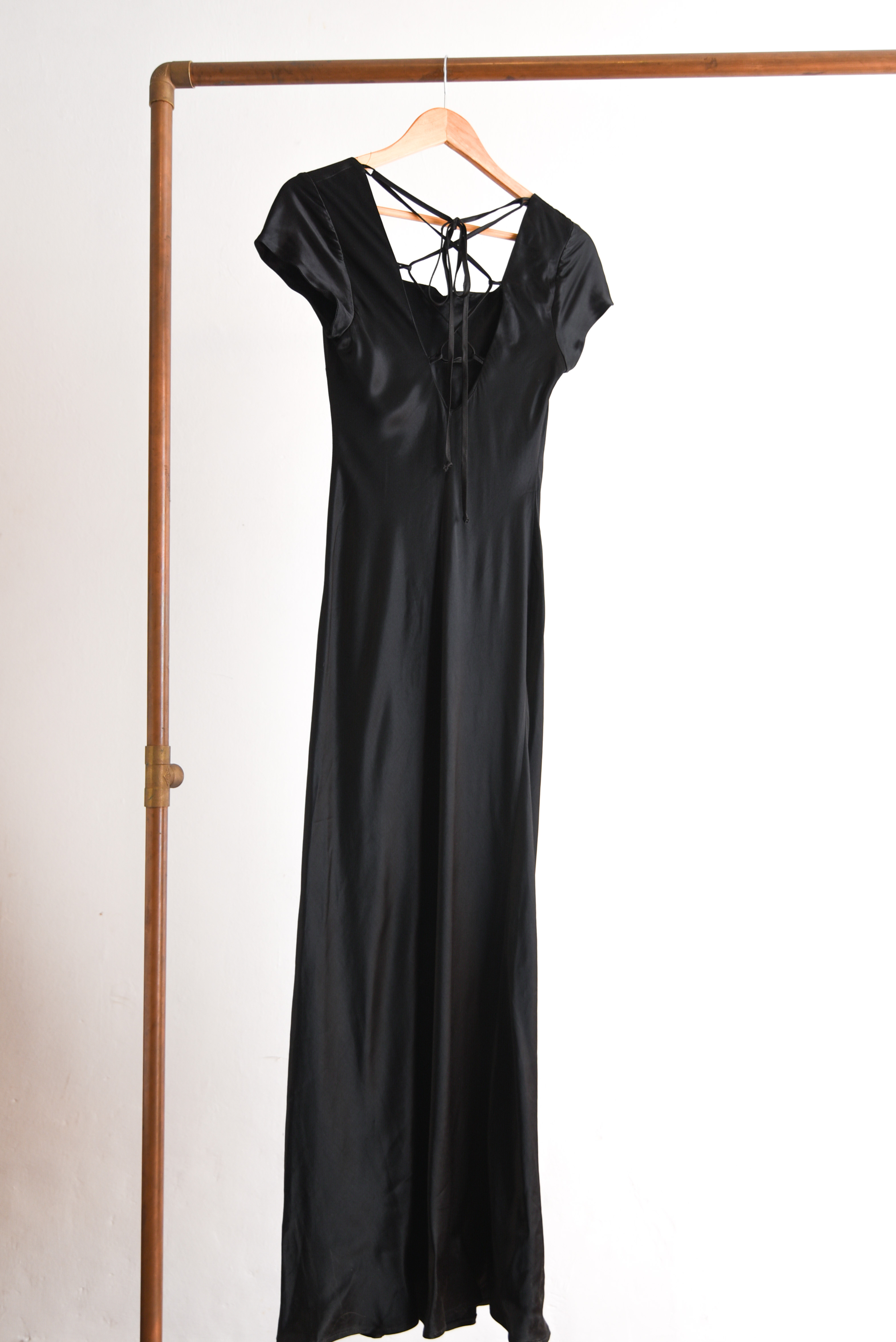 Maxi vestido black satín 90s