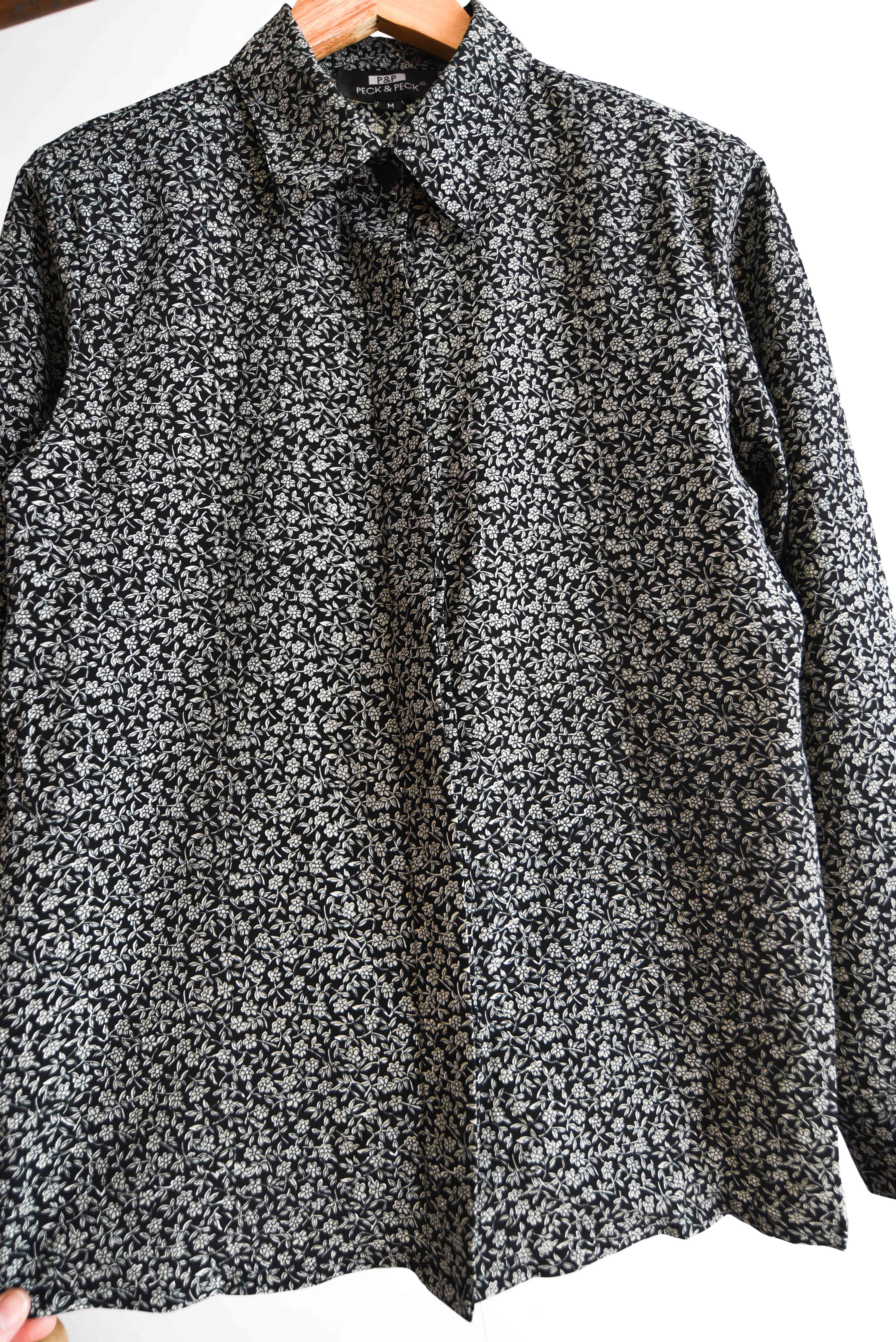 Blusa grafito floral vintage