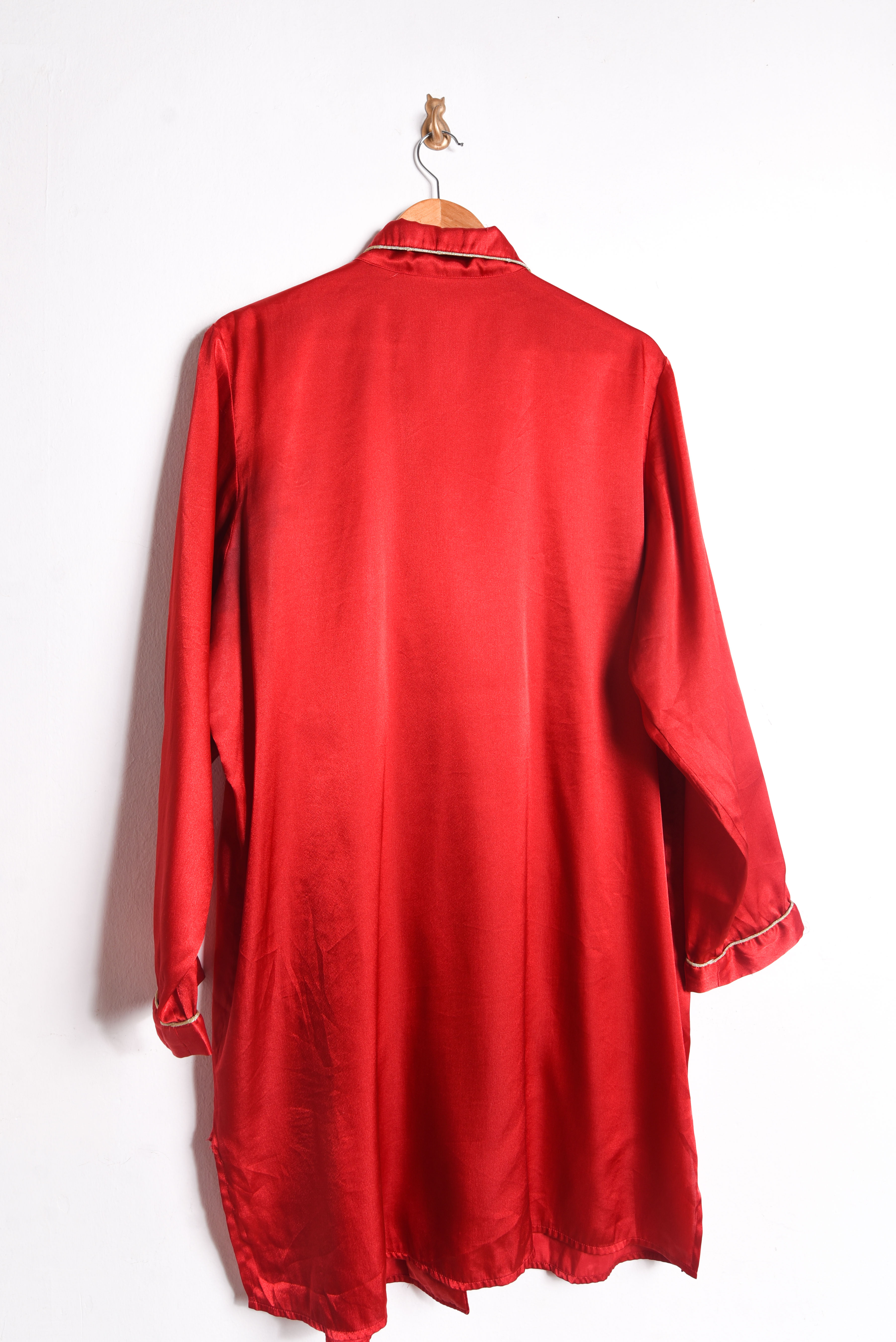 Camisola roja satín 90s