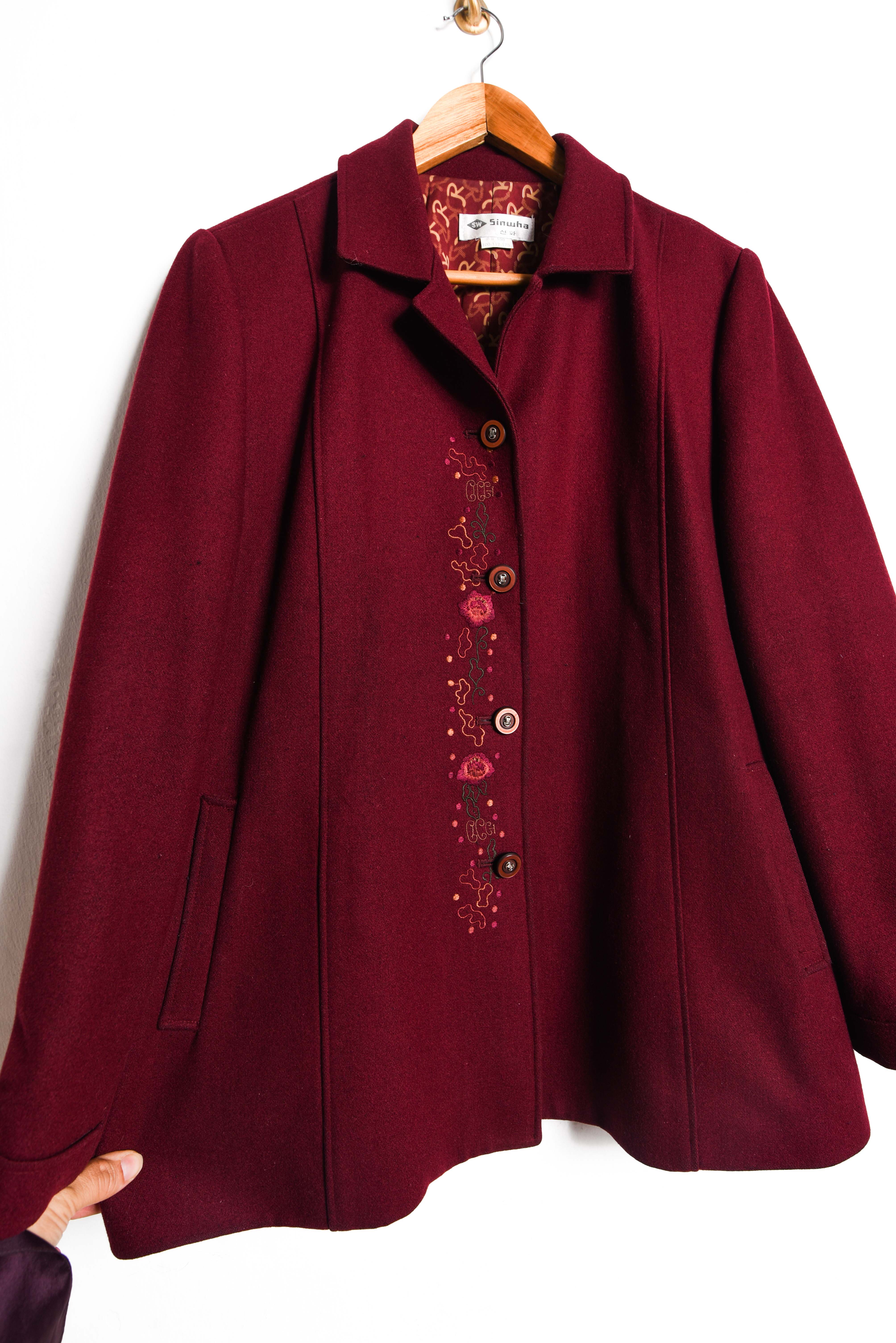 Blazer burdeo bordado