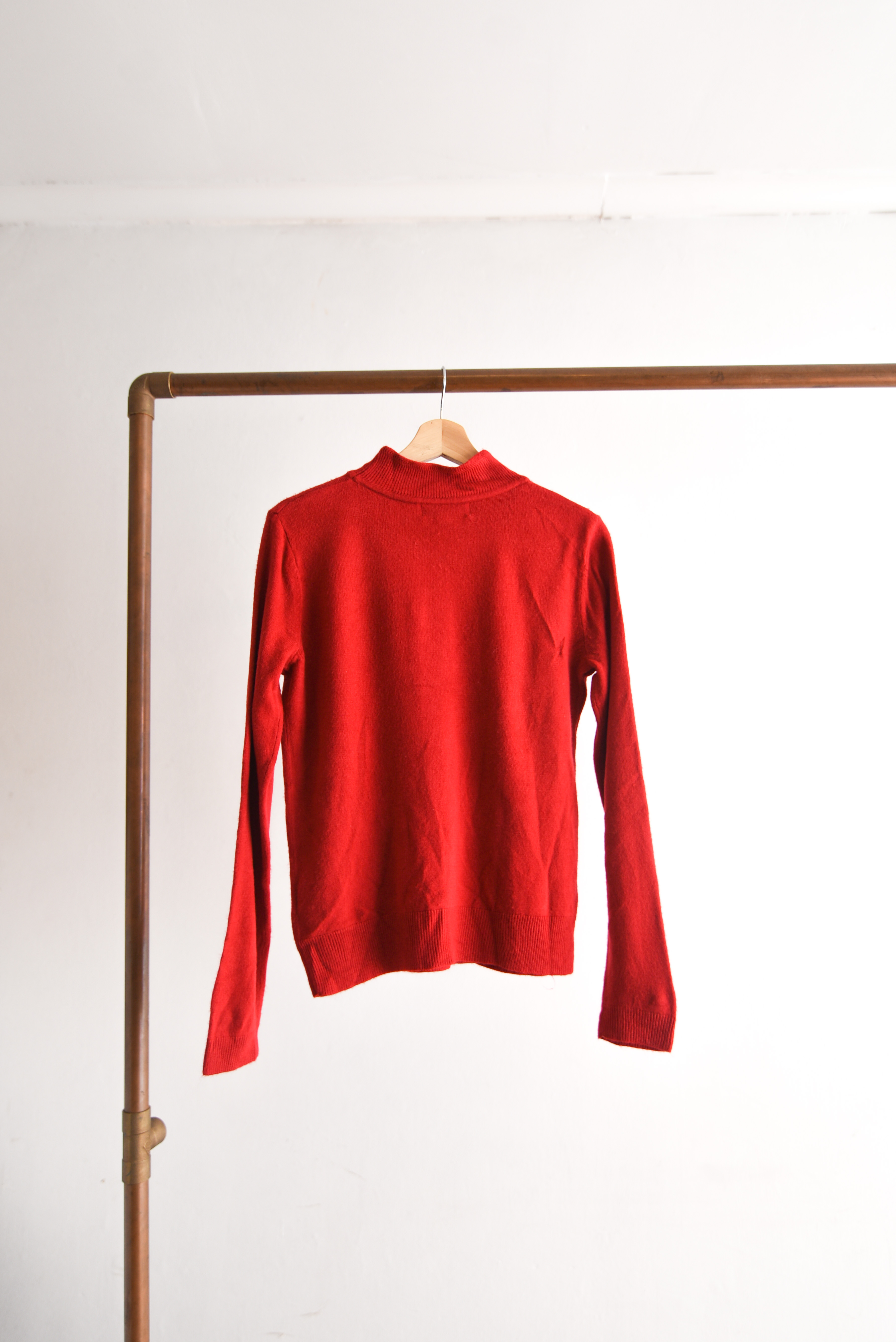 Chaleco rojo cuello subido