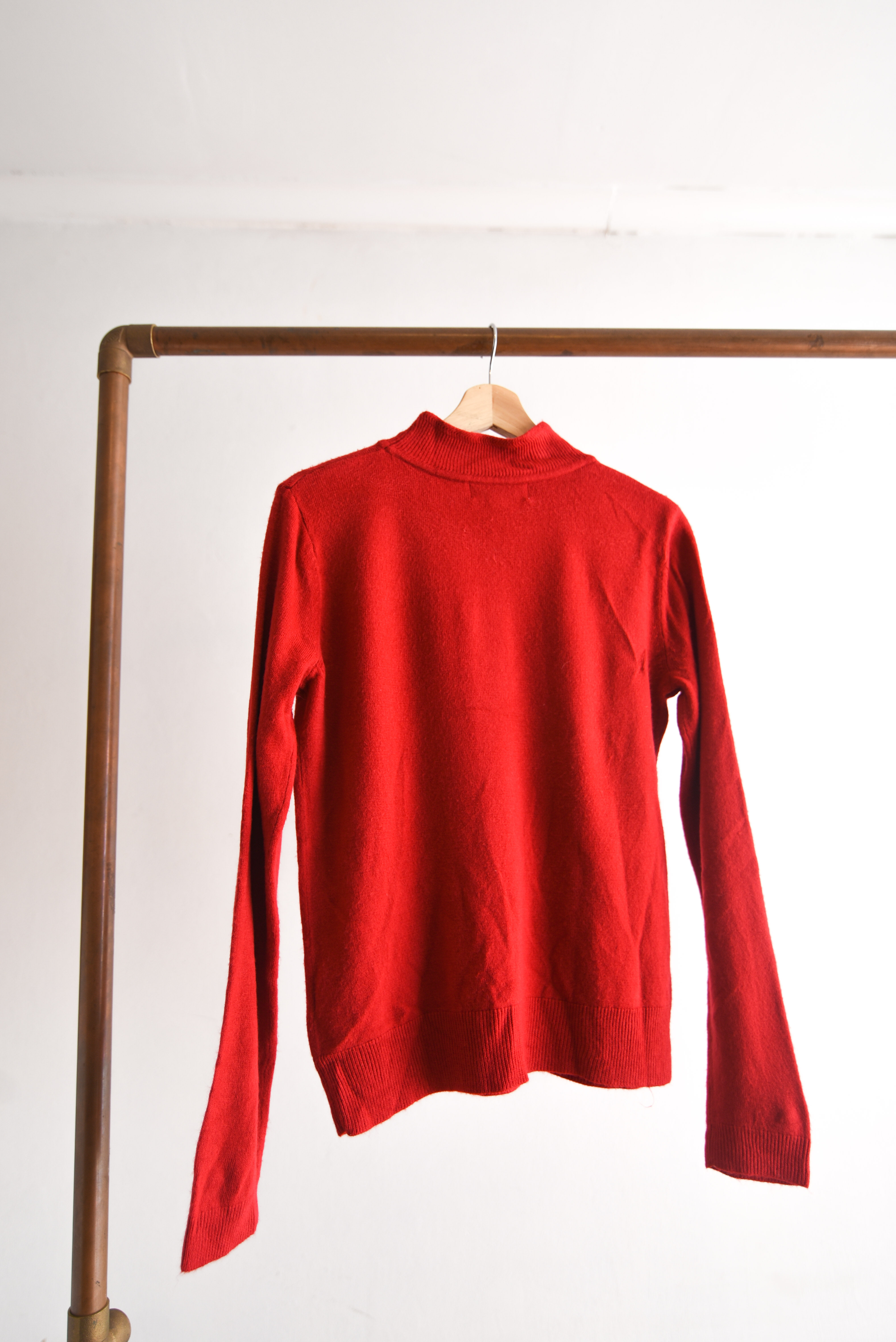 Chaleco rojo cuello subido