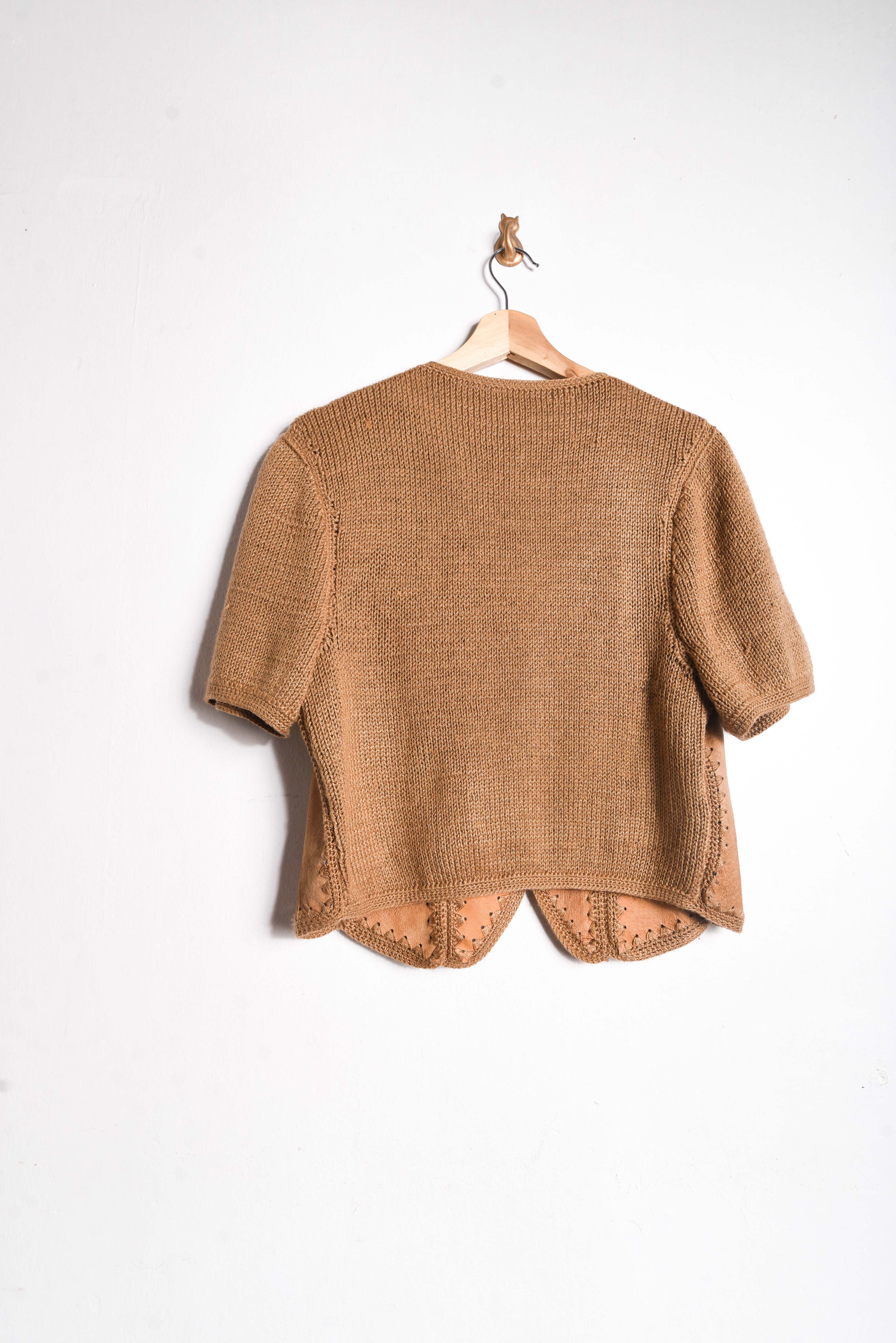 Cardigan café gamuza 70s