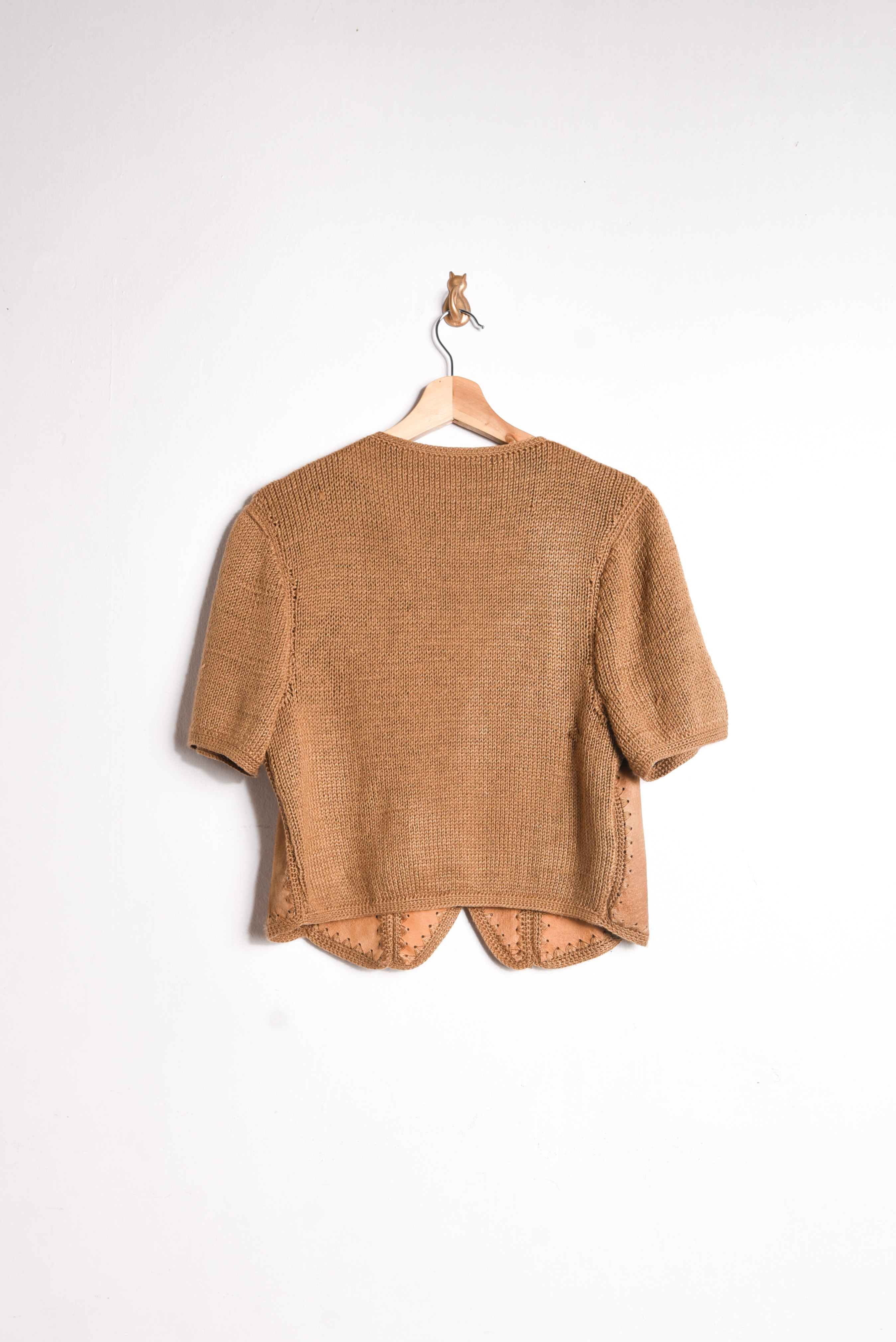 Cardigan café gamuza 70s