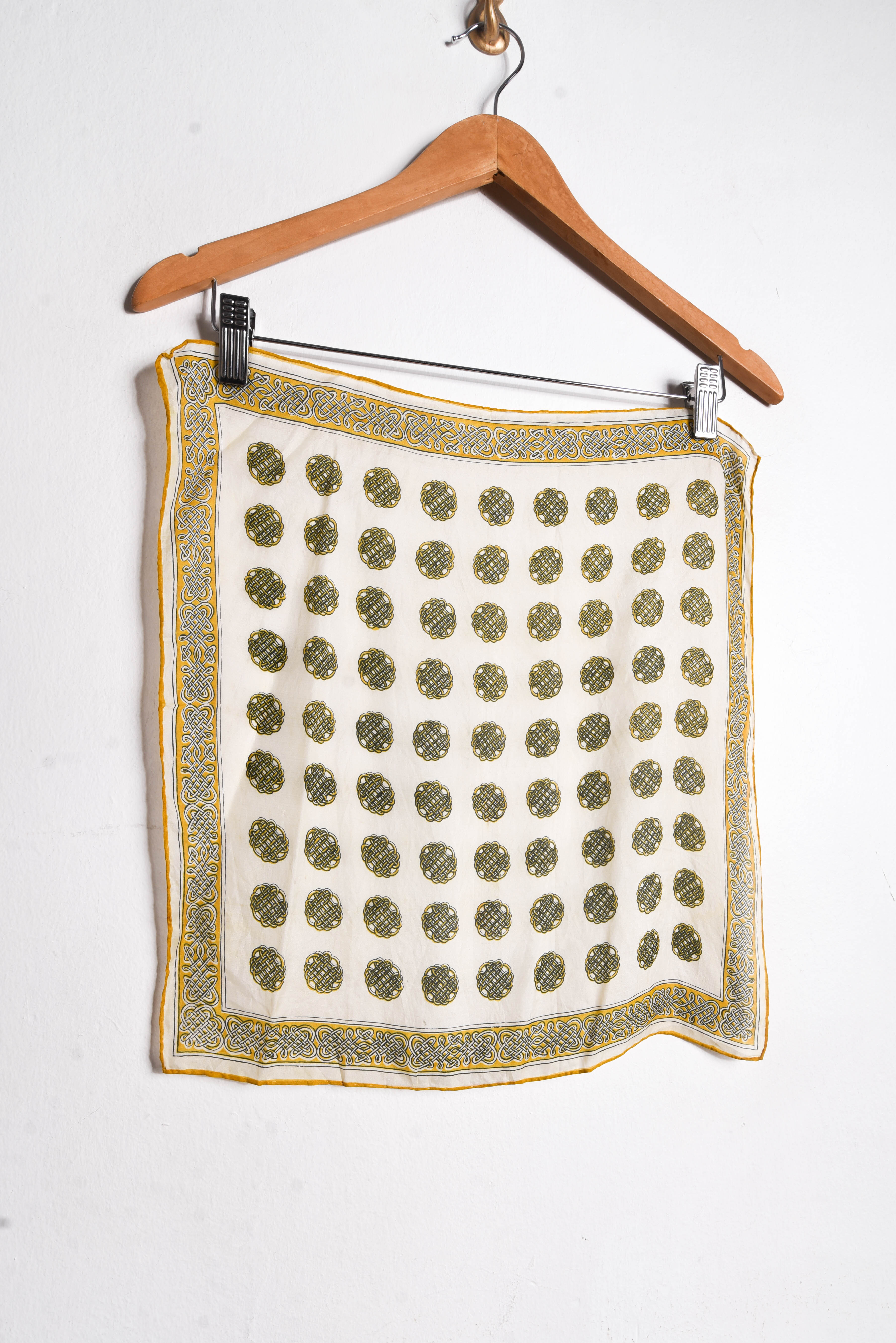 Pañuelo cuadrado seda vintage