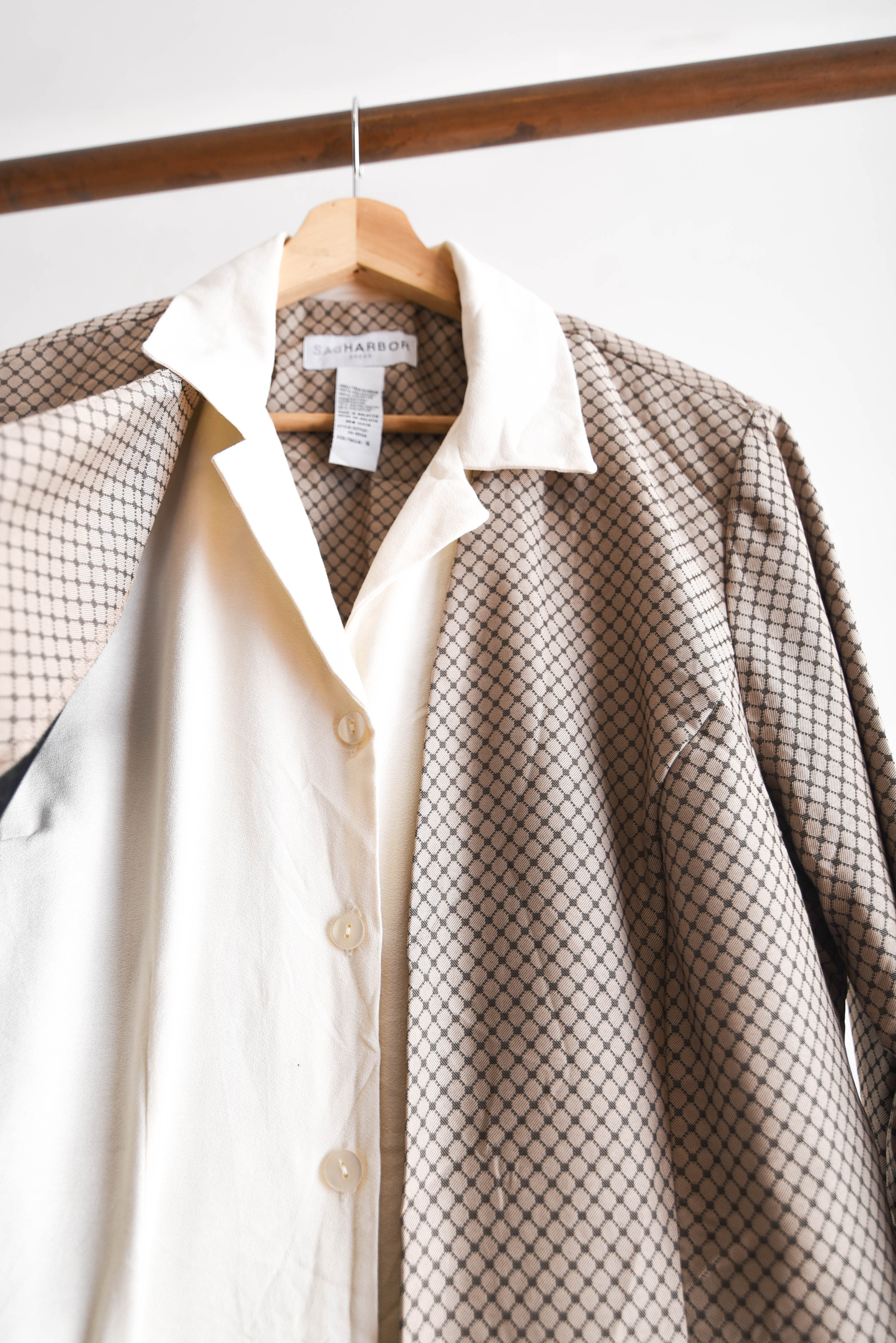 Blusa vintage 90s monograma