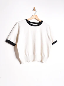 Croptop tejido marfil y negro