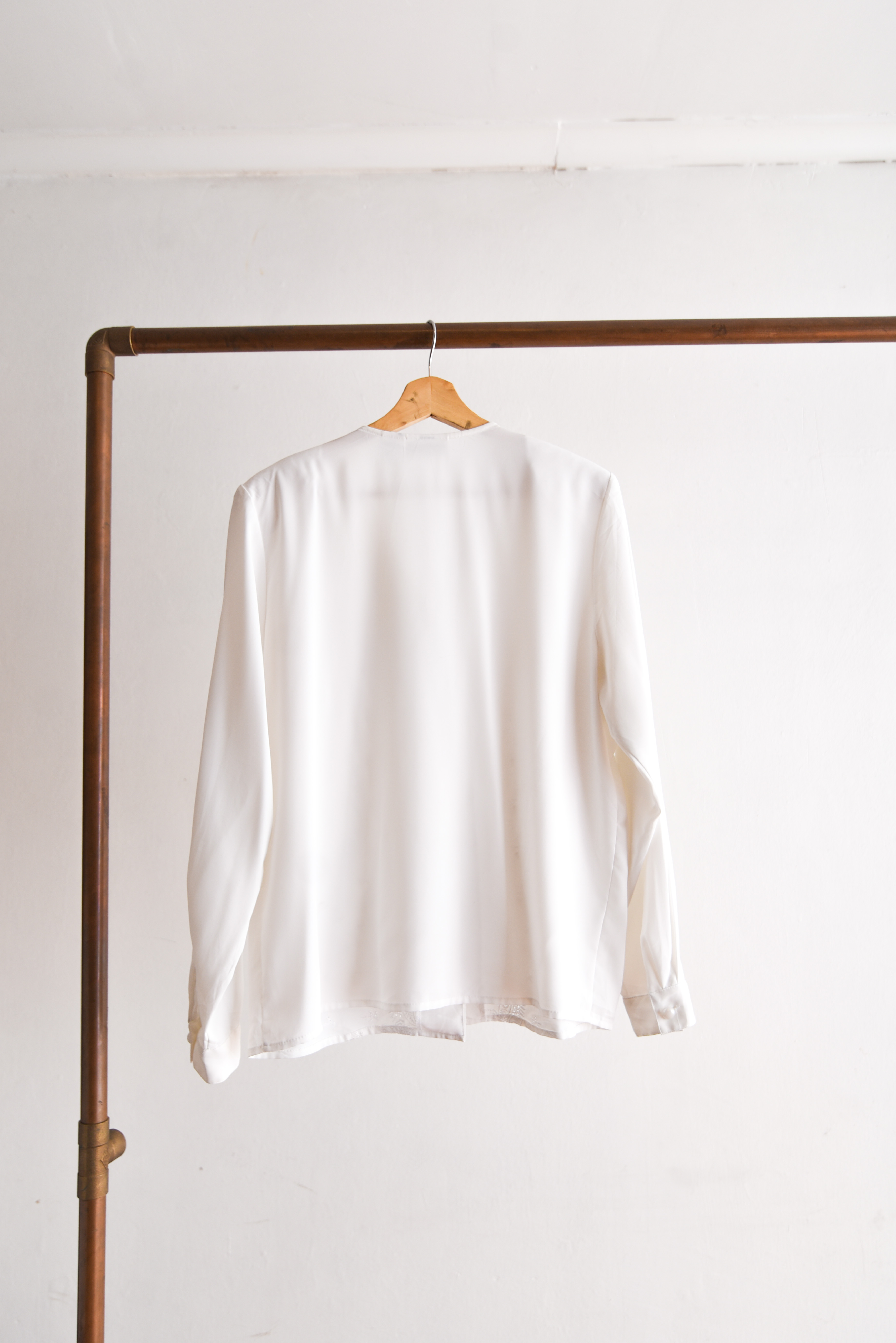 Blusa blanca bordada vintage